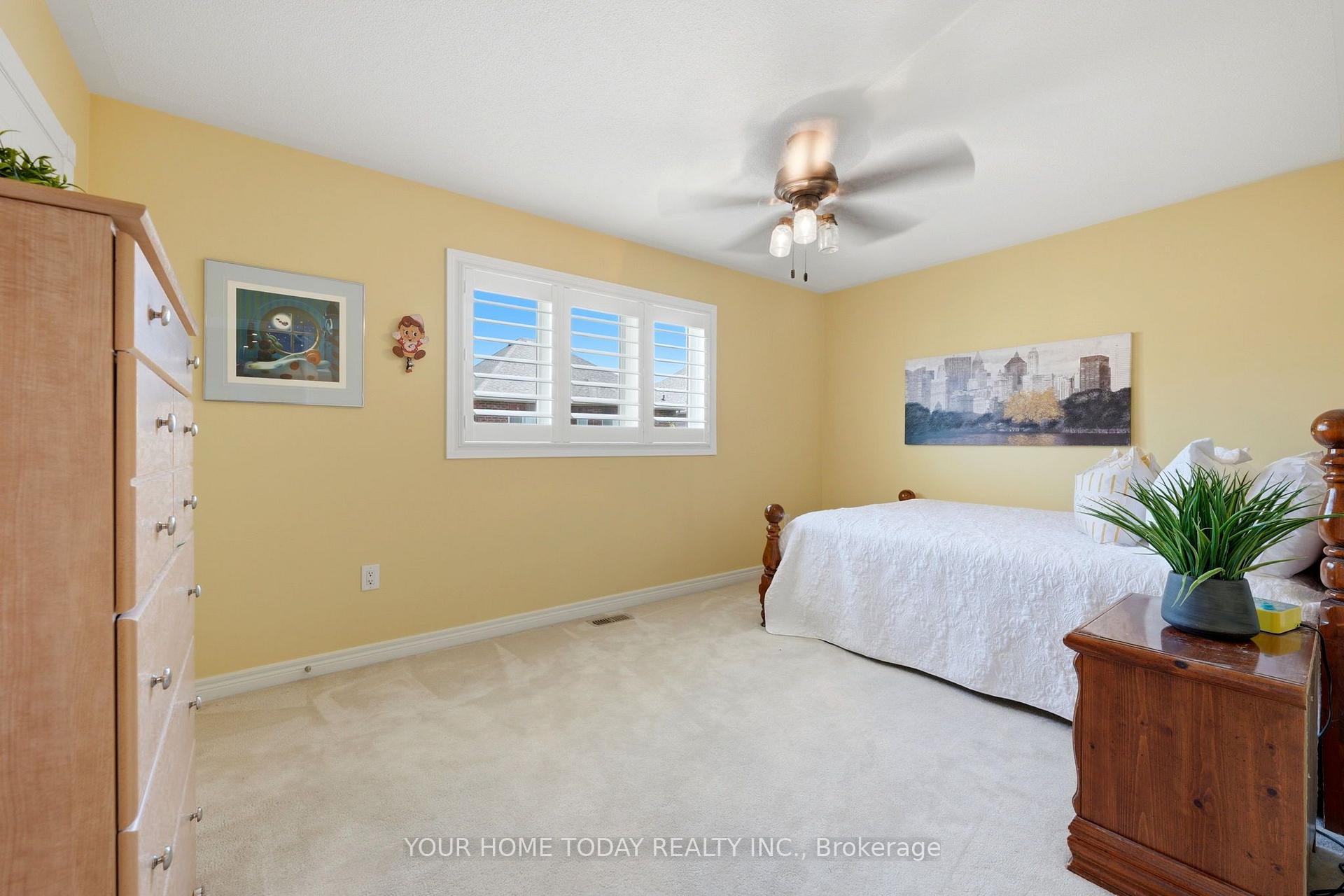 Photo 33 of 11 Orchid Avenue, Halton Hills, Georgetown — HOMEH