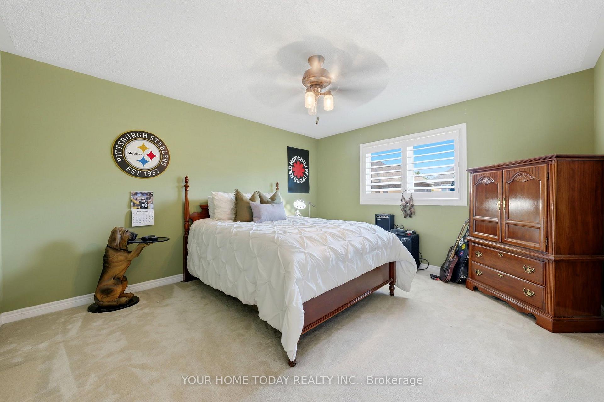 Photo 35 of 11 Orchid Avenue, Halton Hills, Georgetown — HOMEH
