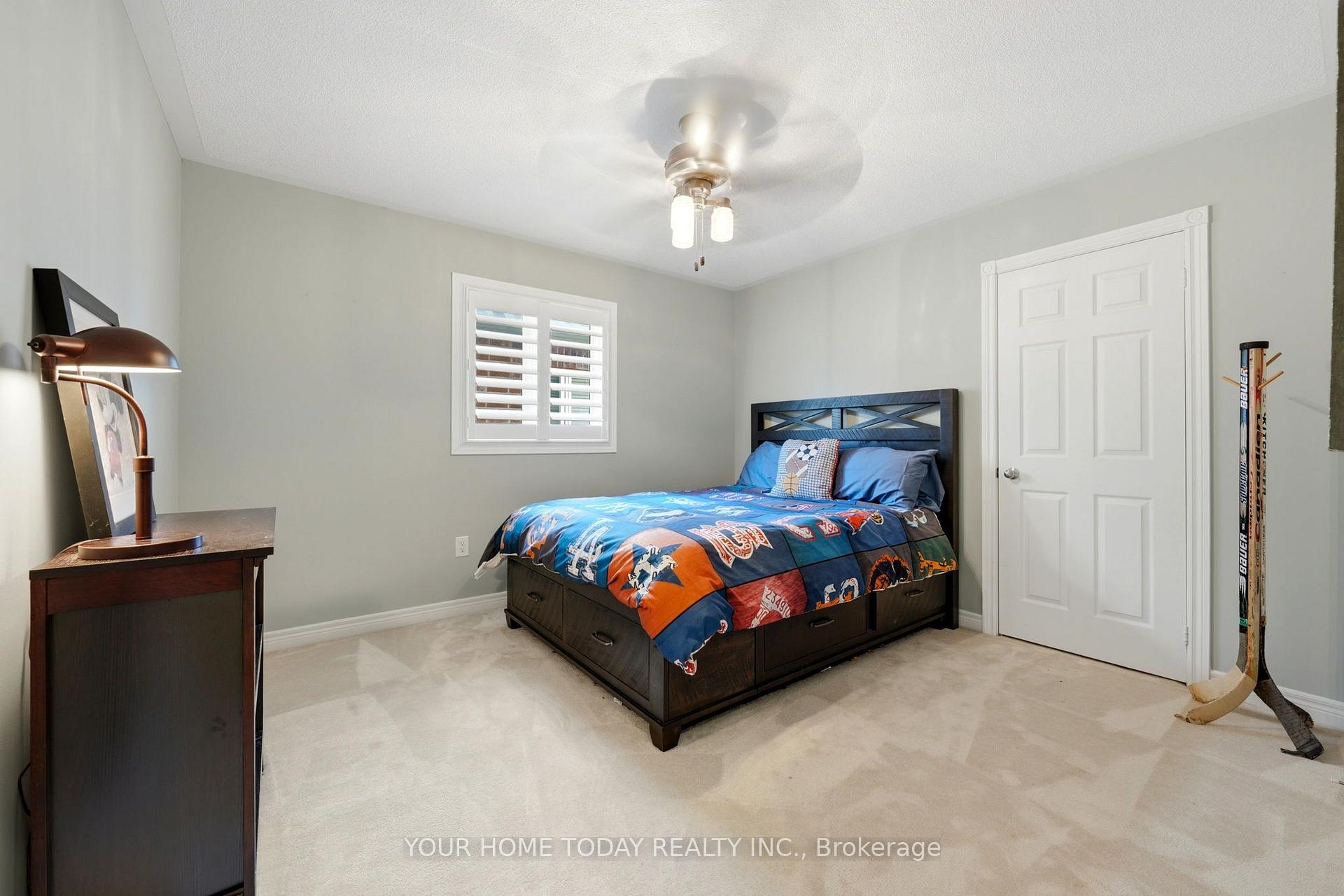 Photo 37 of 11 Orchid Avenue, Halton Hills, Georgetown — HOMEH