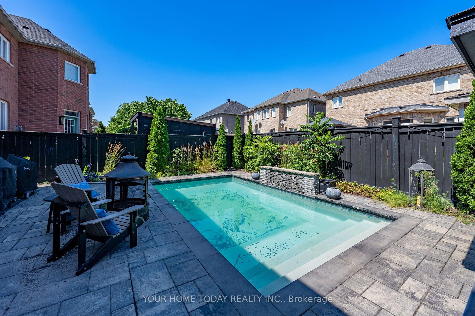 Photo 41 of 11 Orchid Avenue, Halton Hills, Georgetown — HOMEH