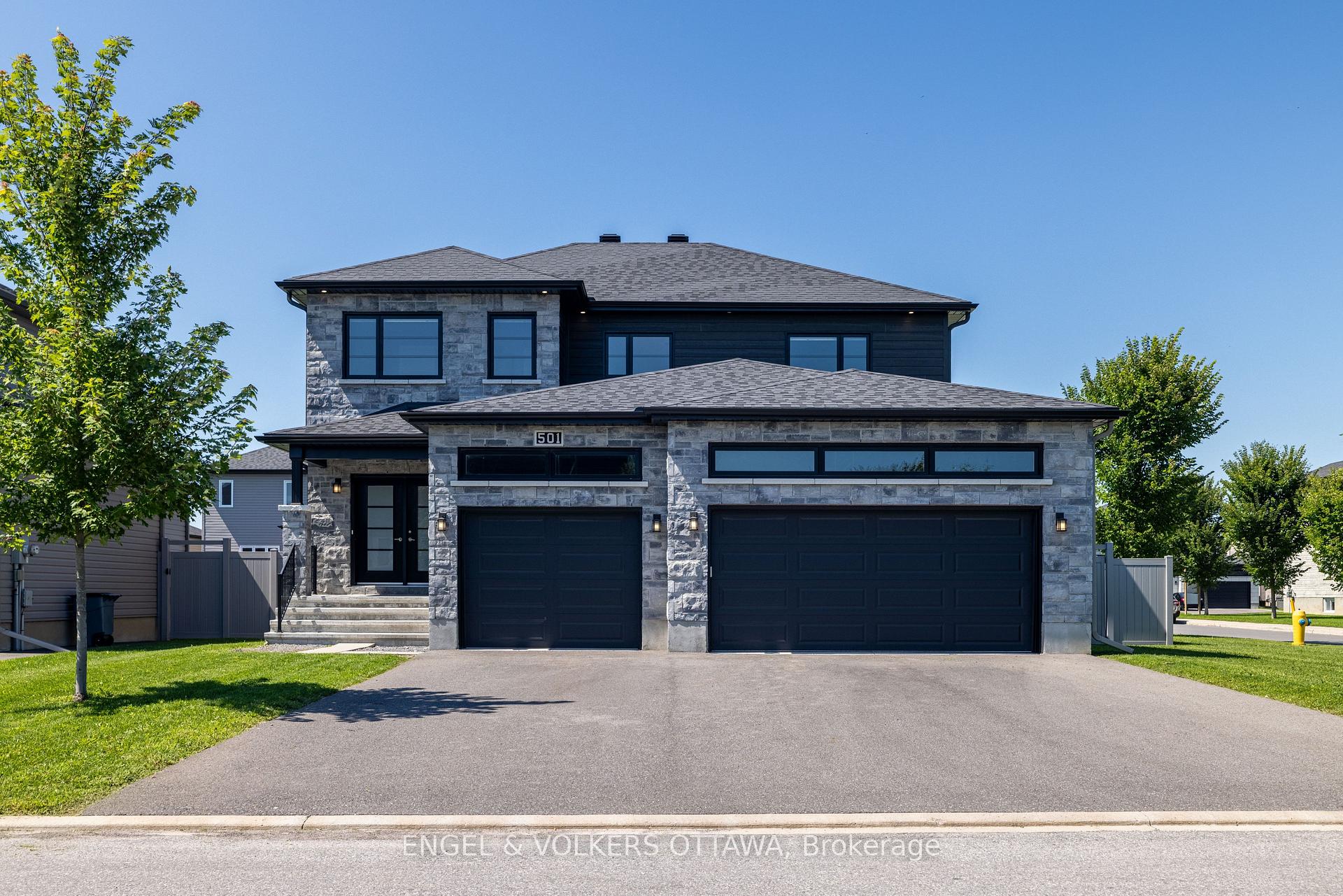 Photo 1 of 501 Lucent Street, Russell, Russell Twp — HOMEH