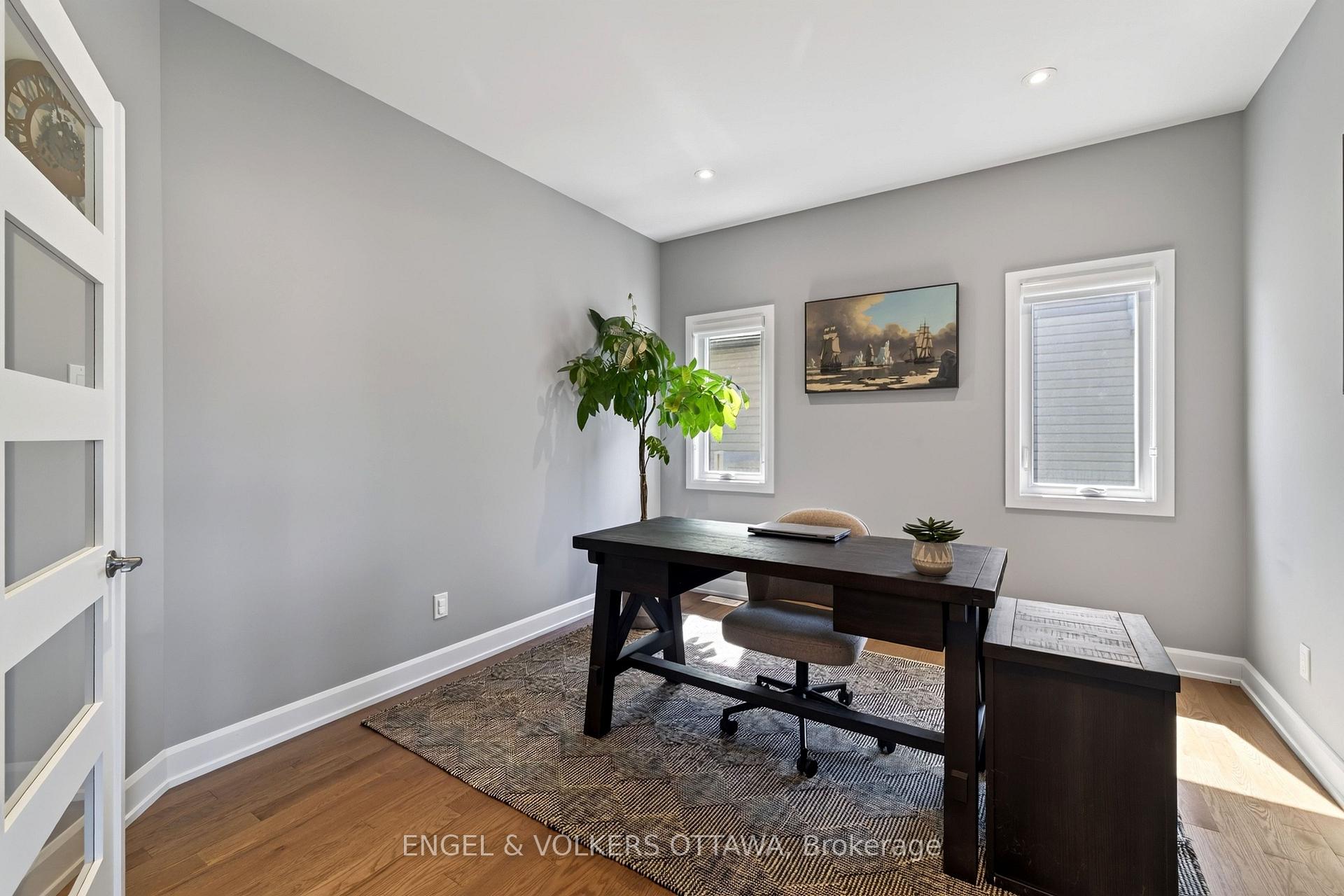 Photo 17 of 501 Lucent Street, Russell, Russell Twp — HOMEH