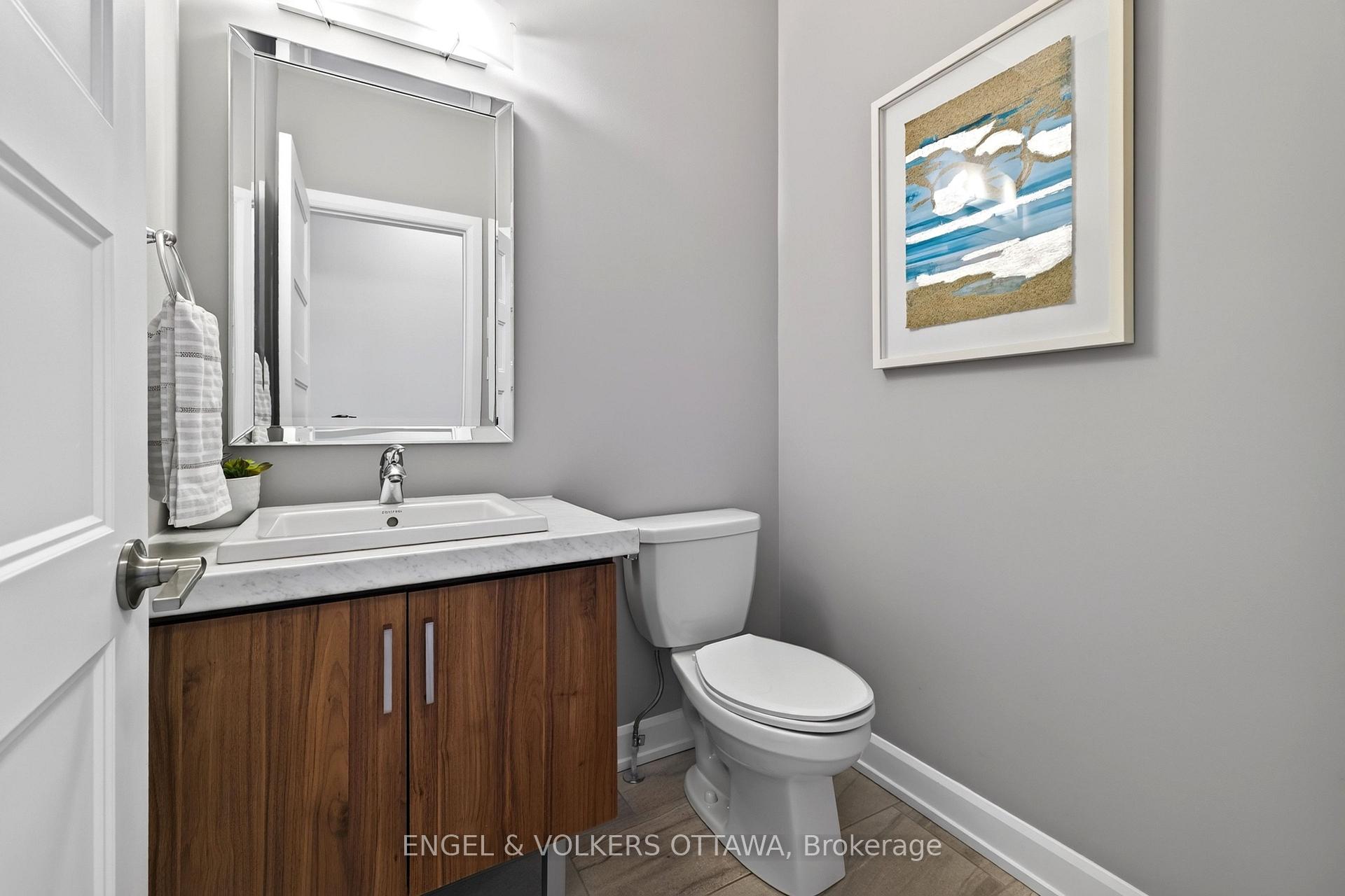 Photo 19 of 501 Lucent Street, Russell, Russell Twp — HOMEH