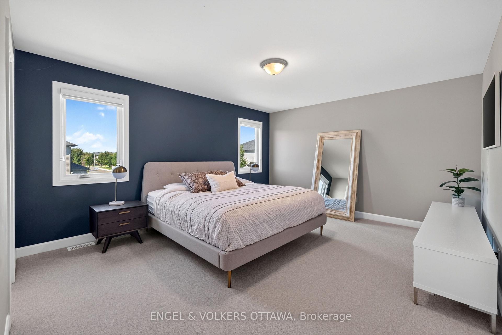 Photo 24 of 501 Lucent Street, Russell, Russell Twp — HOMEH