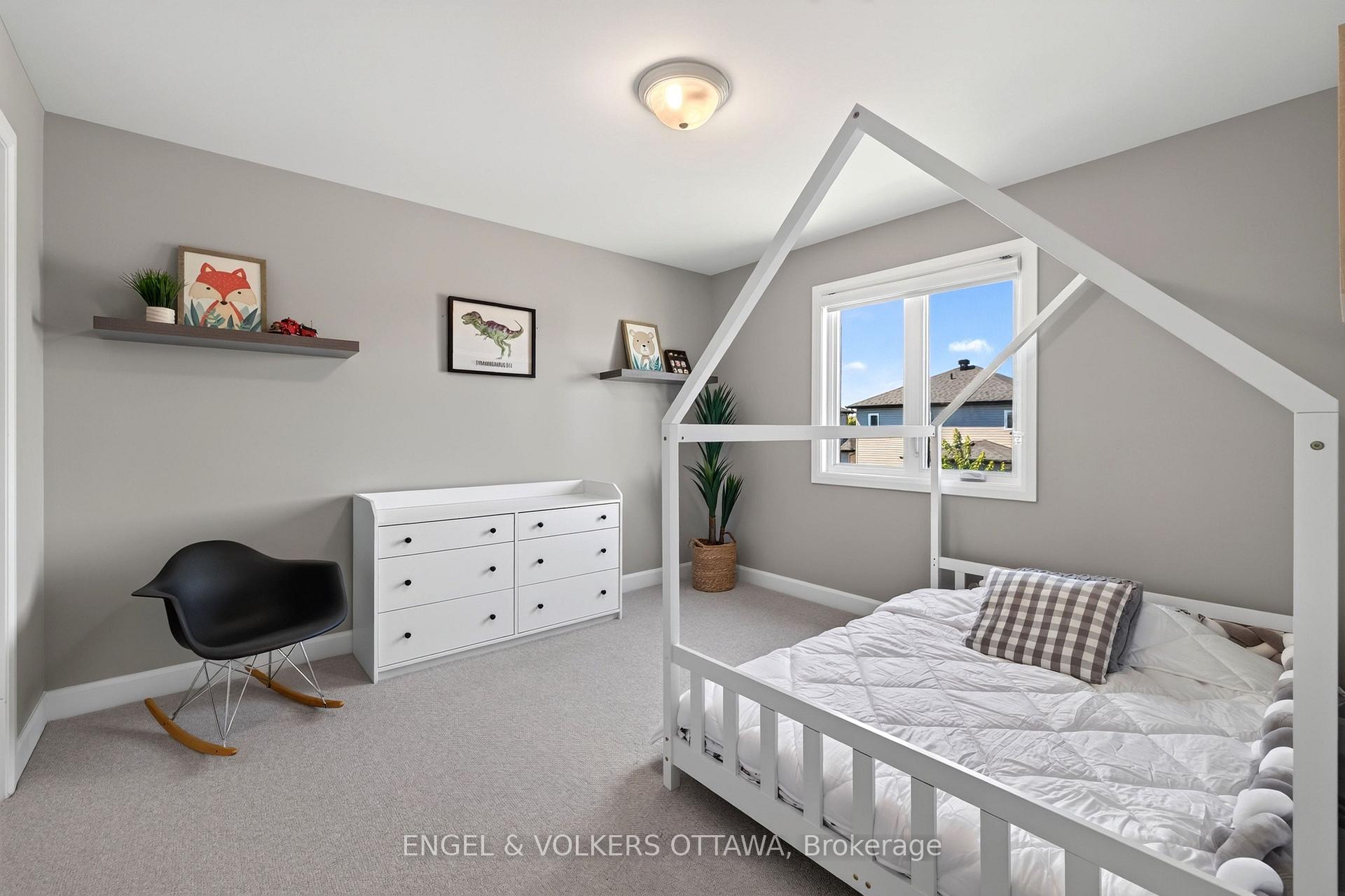 Photo 34 of 501 Lucent Street, Russell, Russell Twp — HOMEH