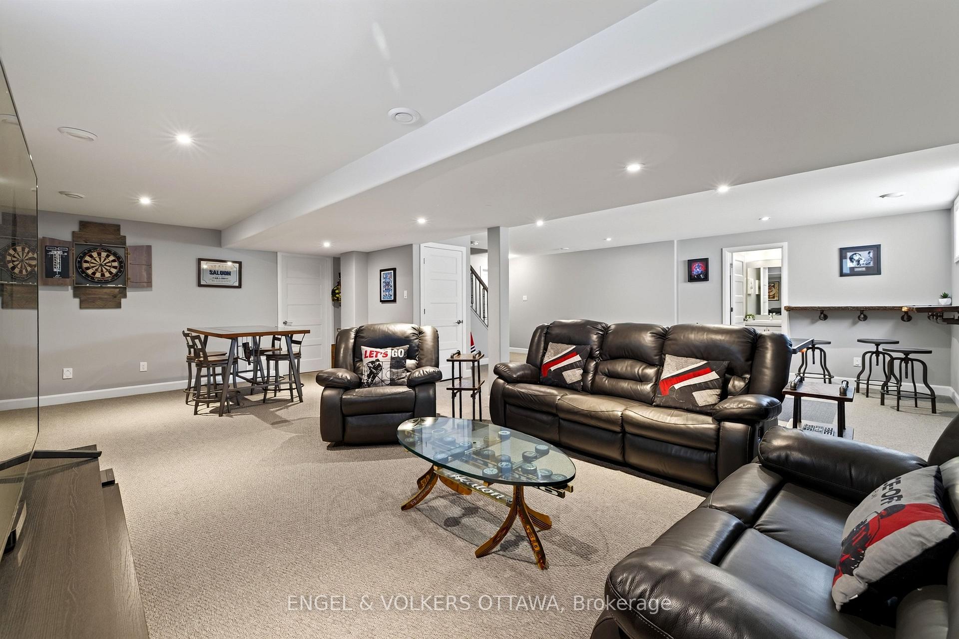 Photo 44 of 501 Lucent Street, Russell, Russell Twp — HOMEH