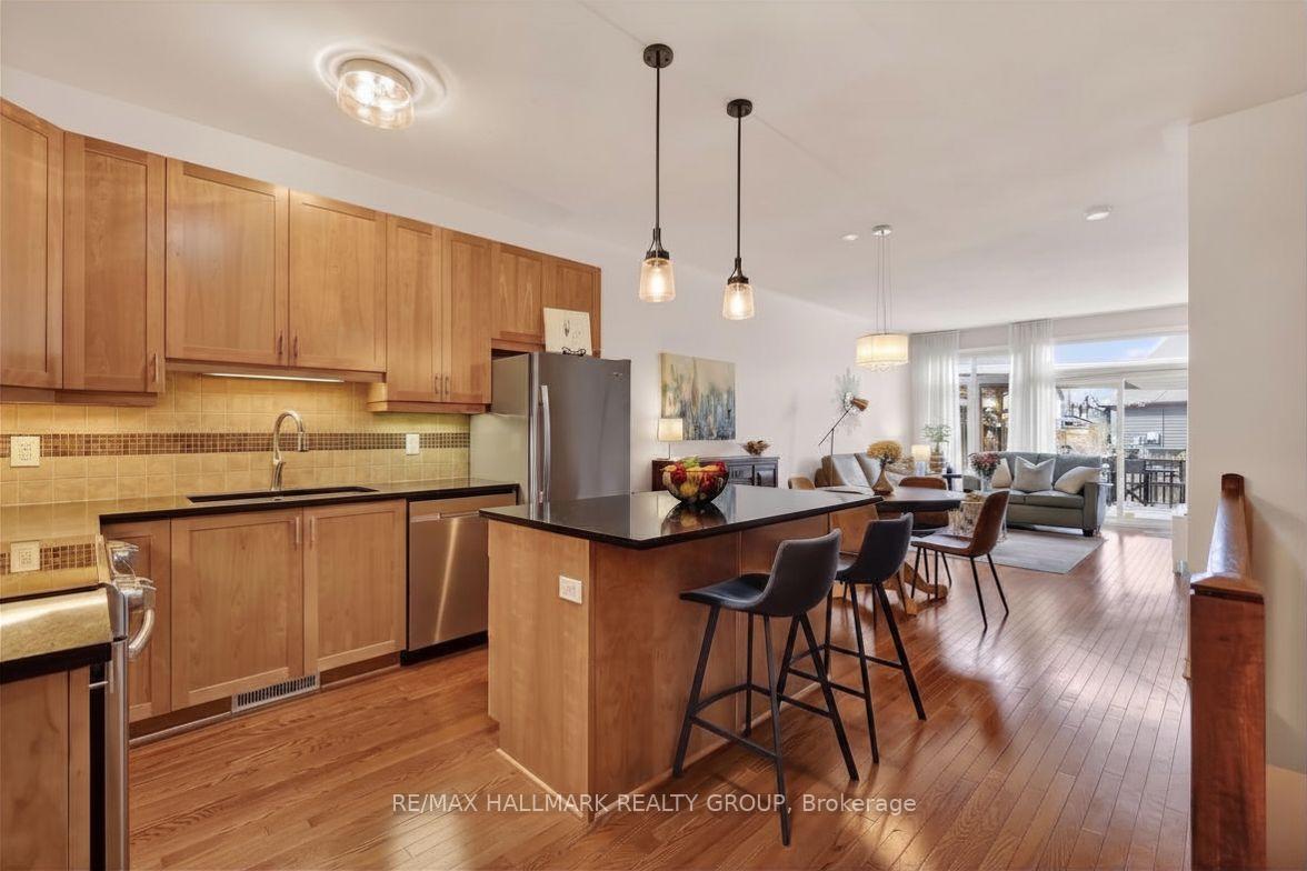 Photo 5 of 236 Bulrush Crescent, Ottawa, Blossom Park/Kemp Park/Findlay Creek — HOMEH