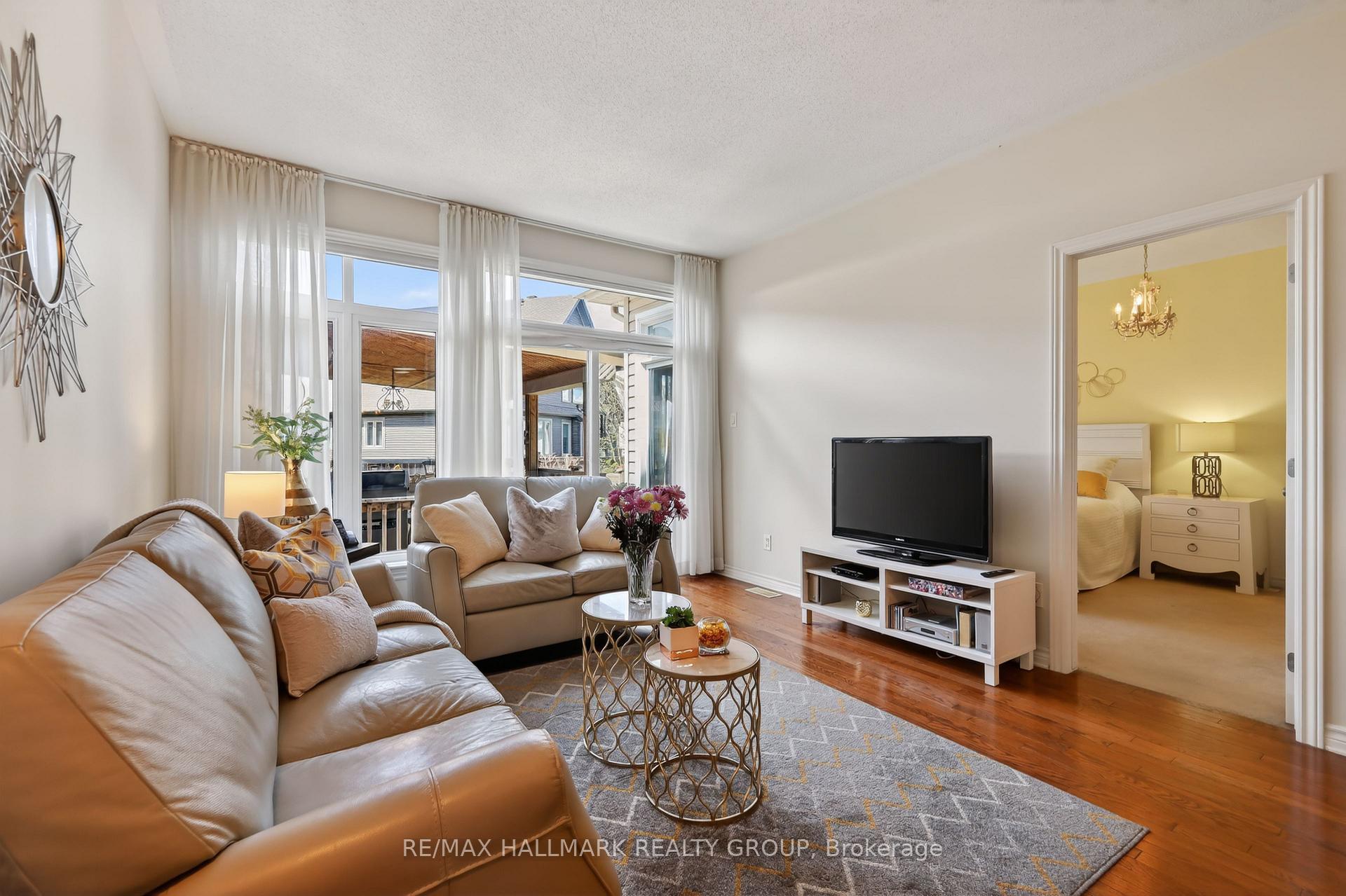 Photo 10 of 236 Bulrush Crescent, Ottawa, Blossom Park/Kemp Park/Findlay Creek — HOMEH