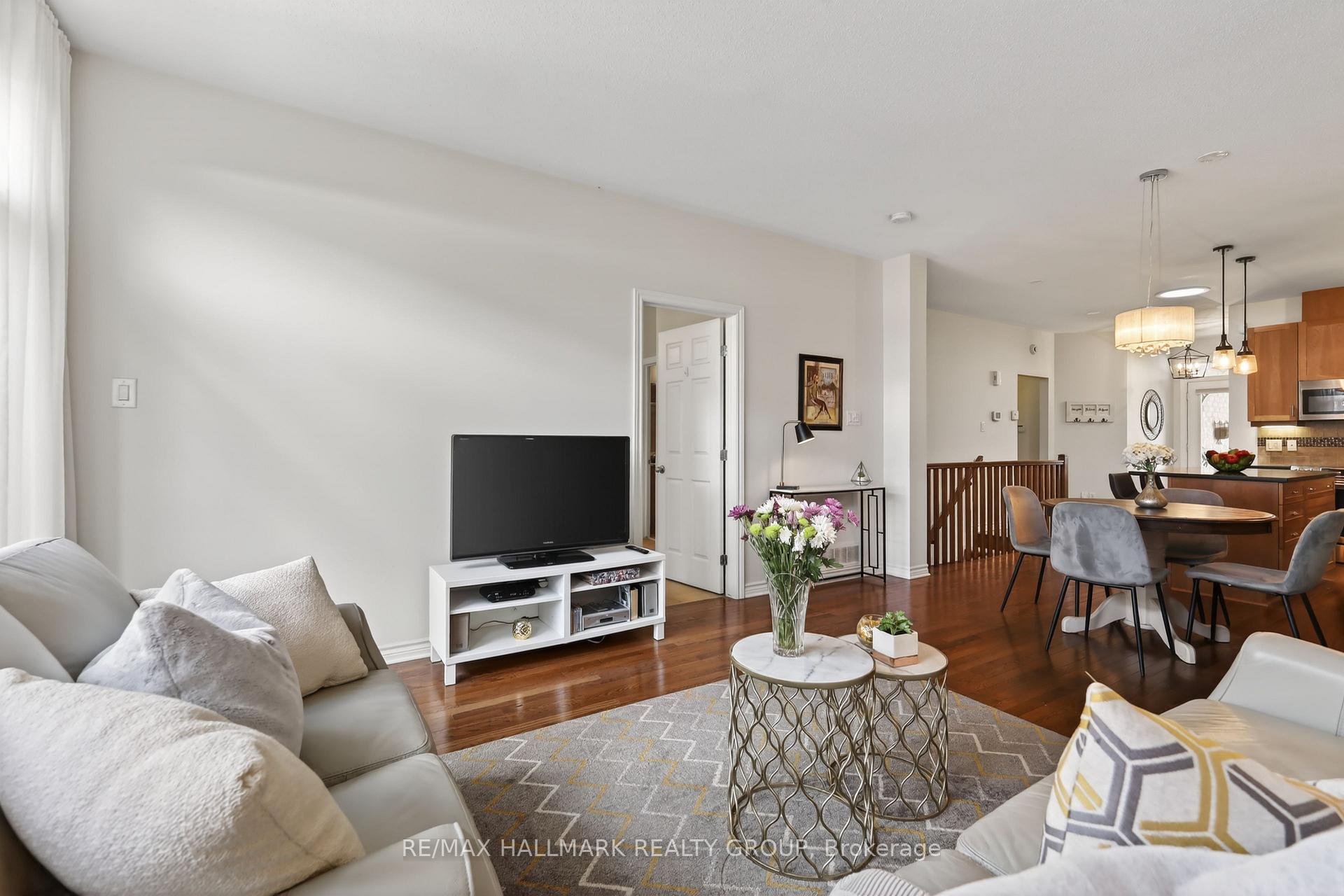 Photo 11 of 236 Bulrush Crescent, Ottawa, Blossom Park/Kemp Park/Findlay Creek — HOMEH