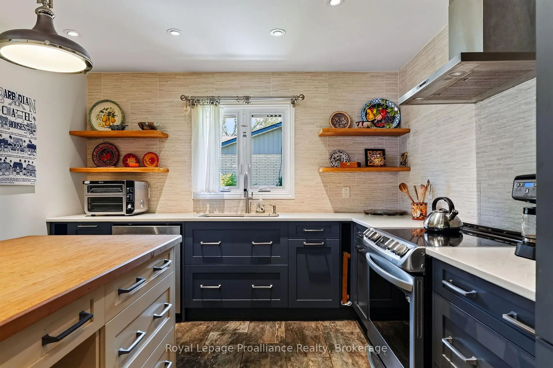 Photo 10 of 2773 Division Street N, Hamilton Township, Rural Hamilton — HOMEH