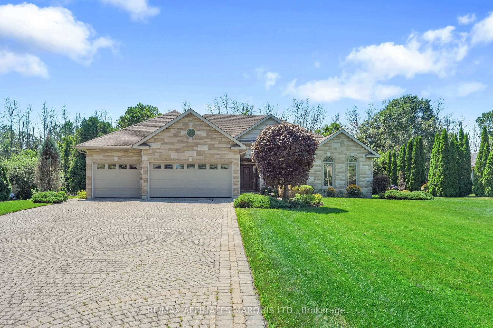 Photo 2 of 6662 Sutherland Avenue, South Glengarry, South Glengarry (Charlottenburgh) Twp — HOMEH