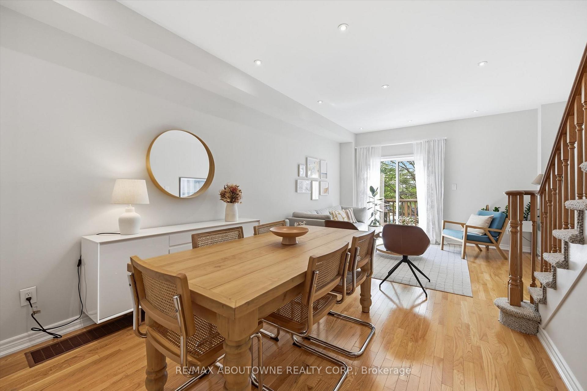 Photo 10 of 678 Rowley Common, Burlington, Appleby — HOMEH