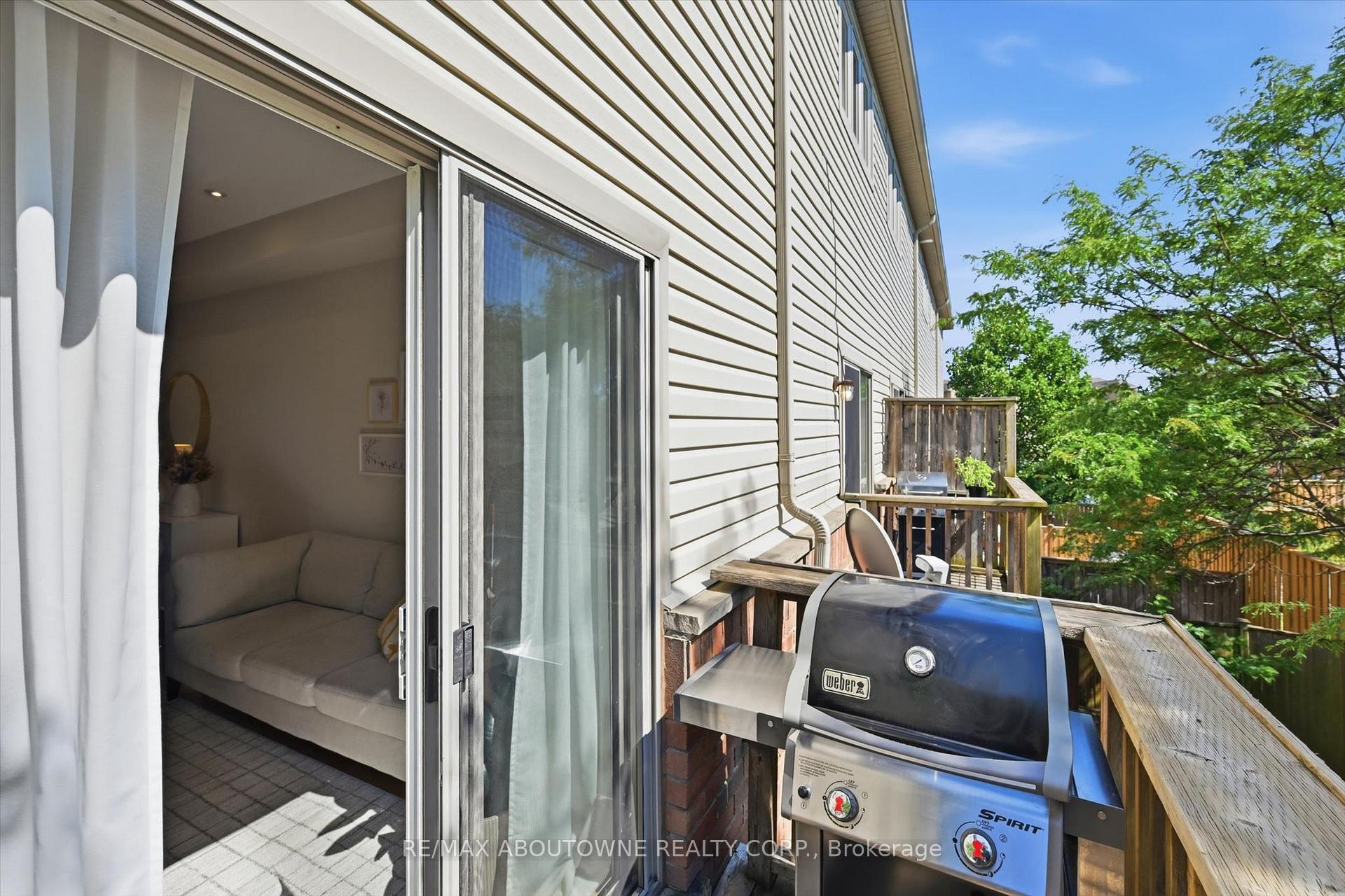 Photo 18 of 678 Rowley Common, Burlington, Appleby — HOMEH