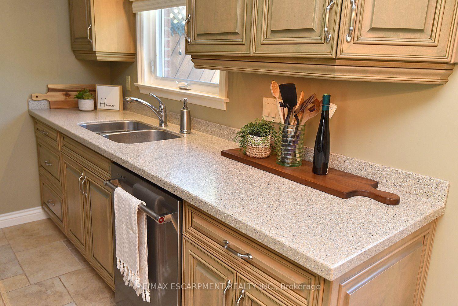 Photo 17 of 4391 Bennett Road, Burlington, Appleby — HOMEH