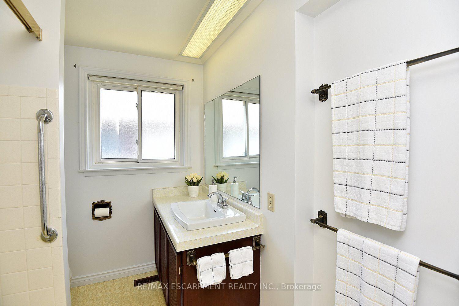 Photo 33 of 4391 Bennett Road, Burlington, Appleby — HOMEH