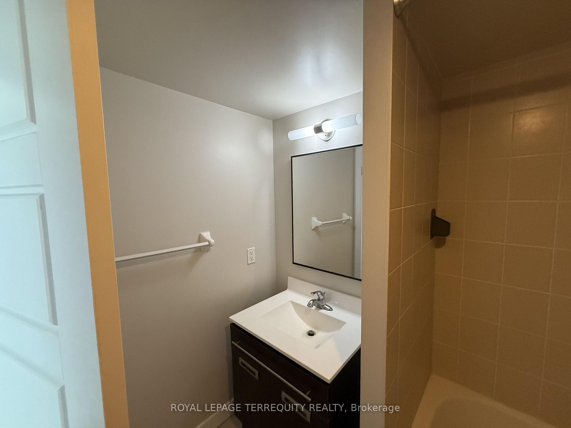 Photo 22 of Unit 2008, 100 Western Battery Road, Toronto, Niagara — HOMEH