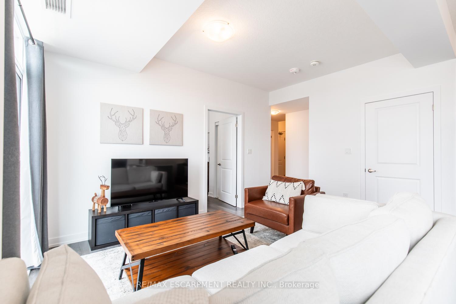Photo 7 of Unit 531, 10 Mallard Trail, Hamilton, Waterdown — HOMEH