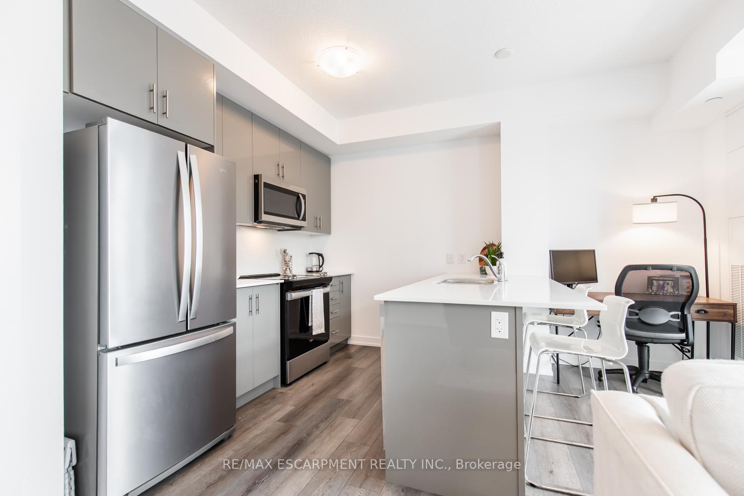 Photo 13 of Unit 531, 10 Mallard Trail, Hamilton, Waterdown — HOMEH