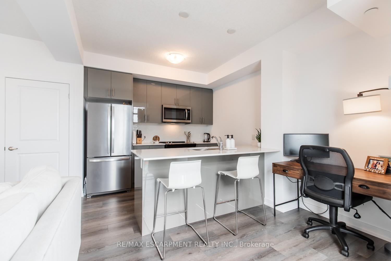 Photo 14 of Unit 531, 10 Mallard Trail, Hamilton, Waterdown — HOMEH
