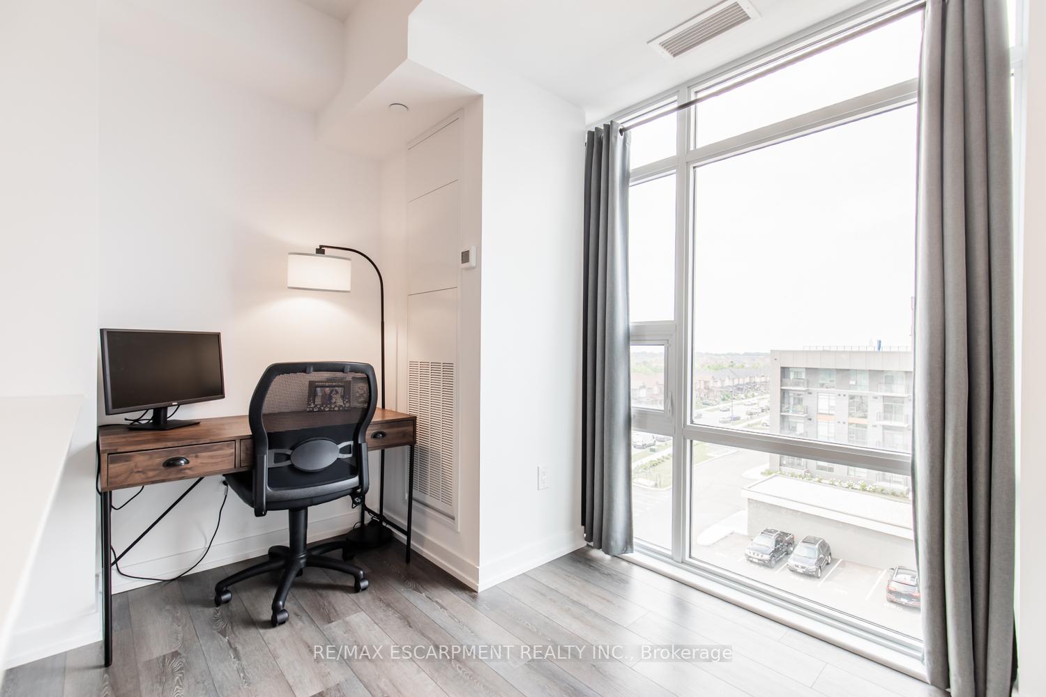 Photo 15 of Unit 531, 10 Mallard Trail, Hamilton, Waterdown — HOMEH