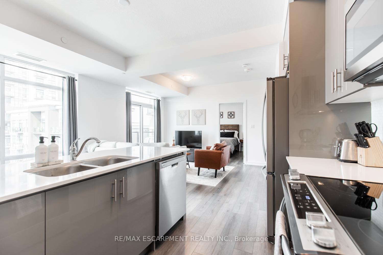 Photo 18 of Unit 531, 10 Mallard Trail, Hamilton, Waterdown — HOMEH