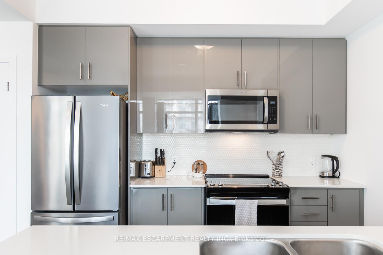 Photo 20 of Unit 531, 10 Mallard Trail, Hamilton, Waterdown — HOMEH