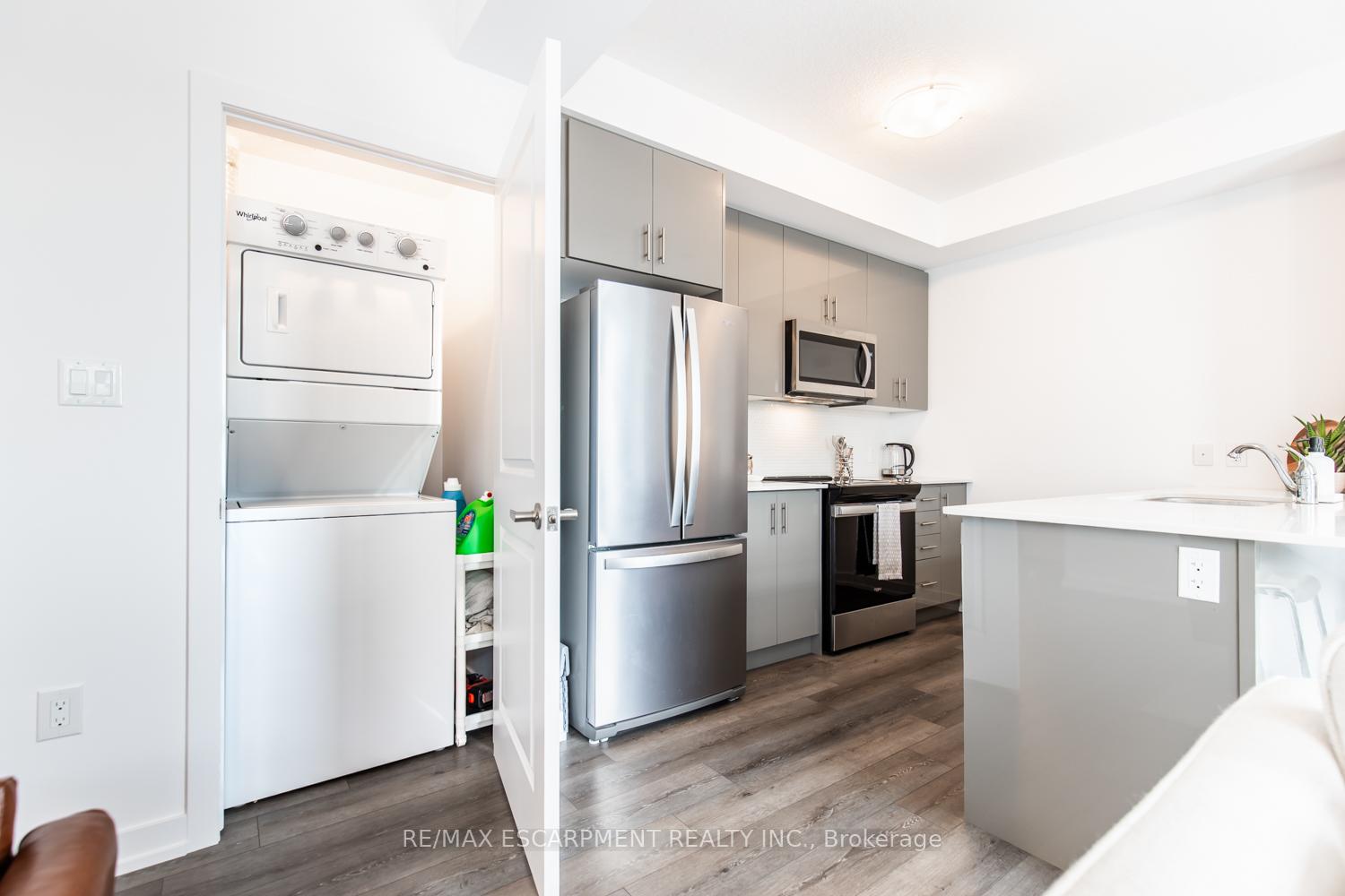 Photo 21 of Unit 531, 10 Mallard Trail, Hamilton, Waterdown — HOMEH