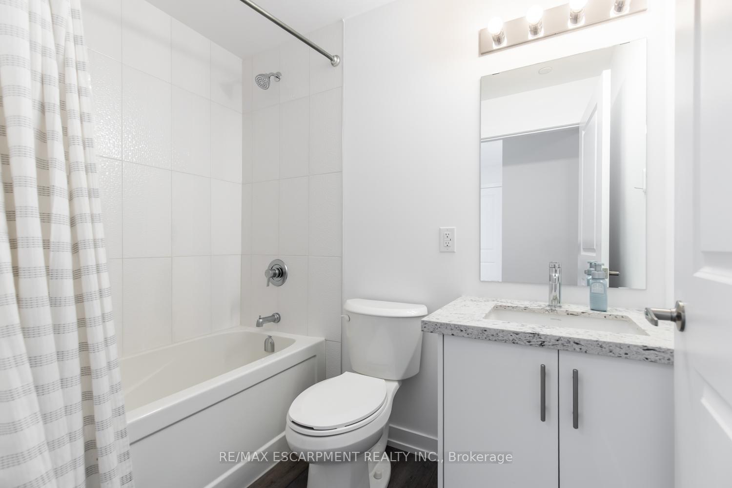 Photo 31 of Unit 531, 10 Mallard Trail, Hamilton, Waterdown — HOMEH