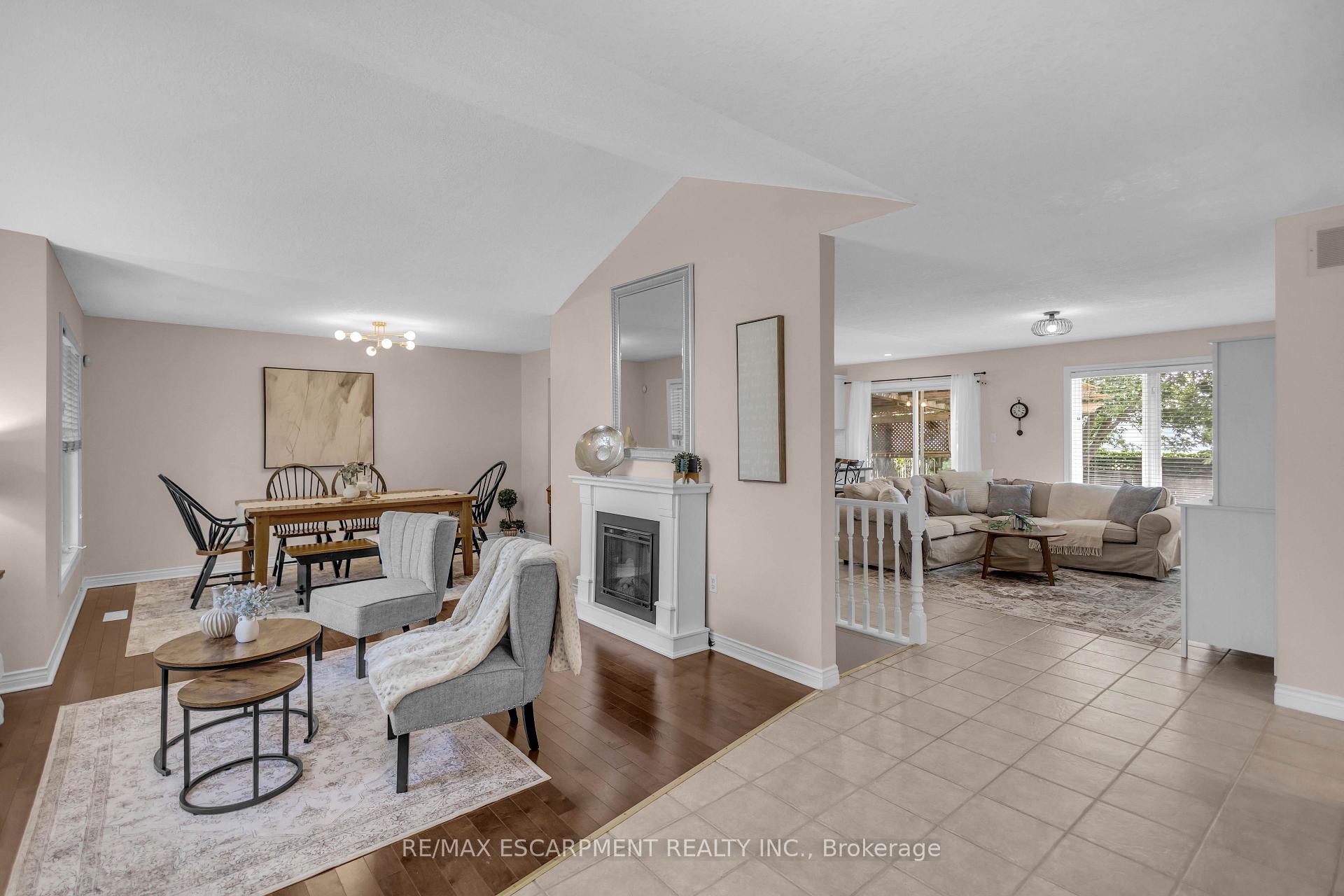 Photo 6 of 65 Thistlemoor Drive, Haldimand — HOMEH