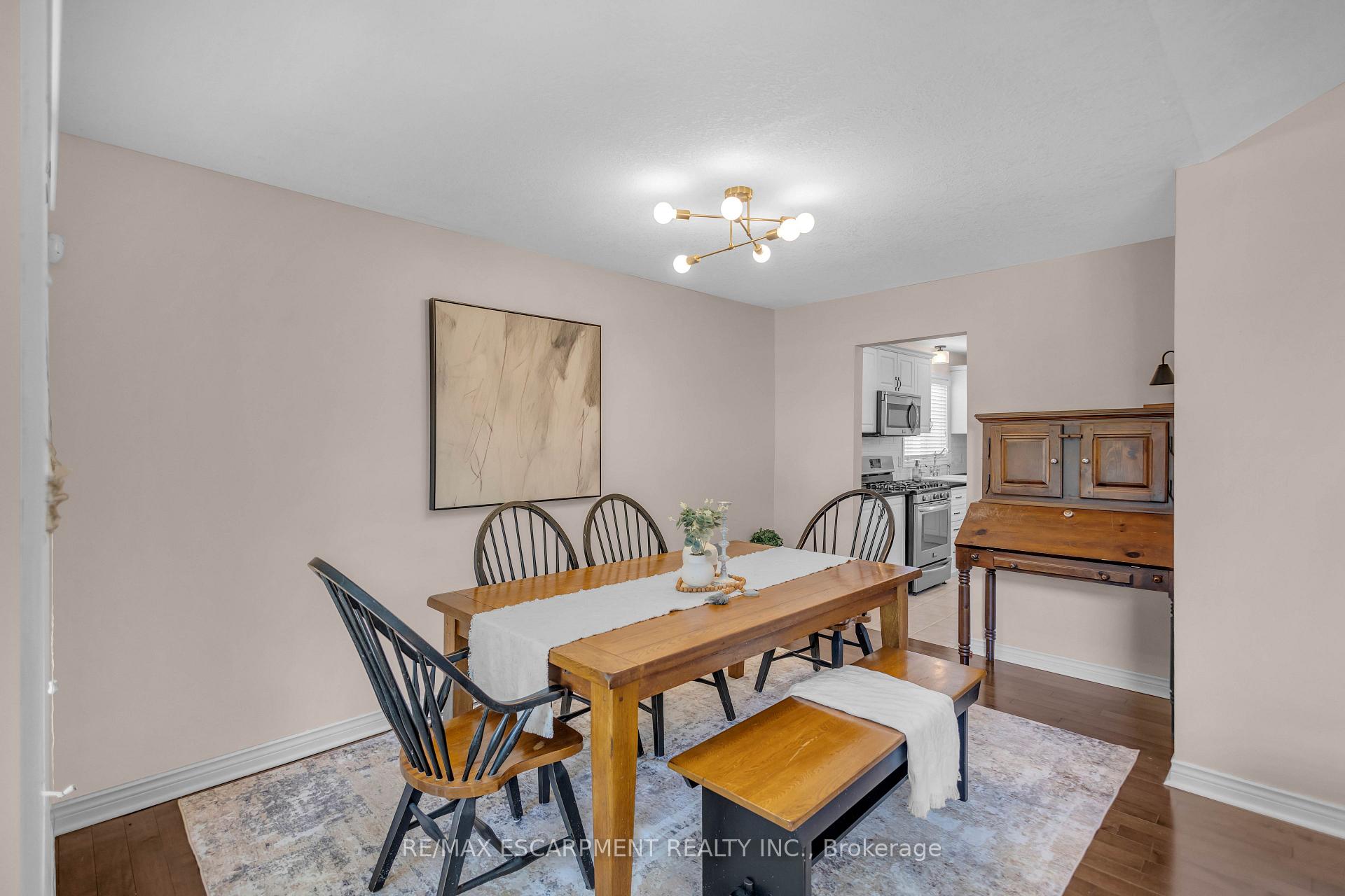 Photo 9 of 65 Thistlemoor Drive, Haldimand — HOMEH