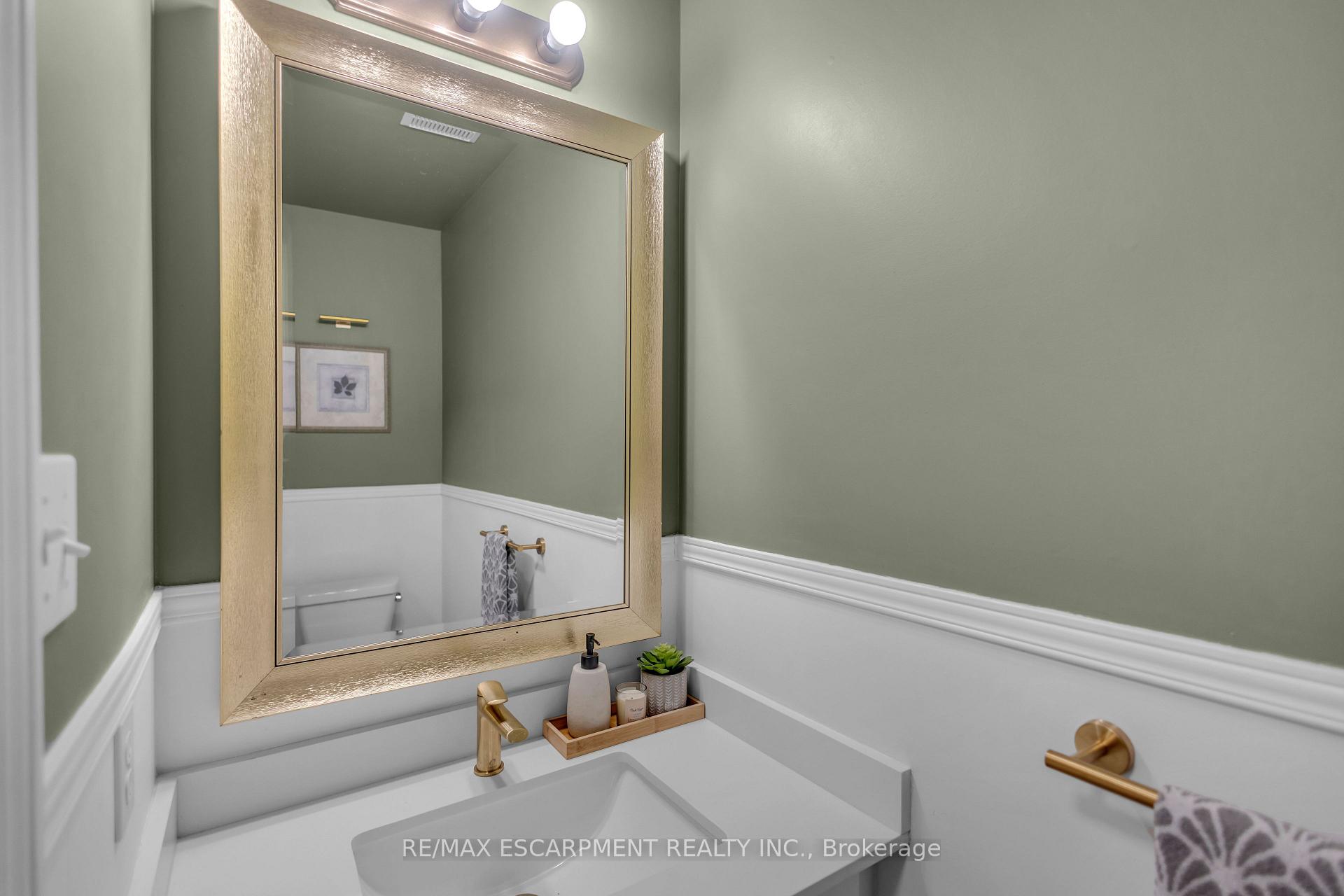 Photo 25 of 65 Thistlemoor Drive, Haldimand — HOMEH