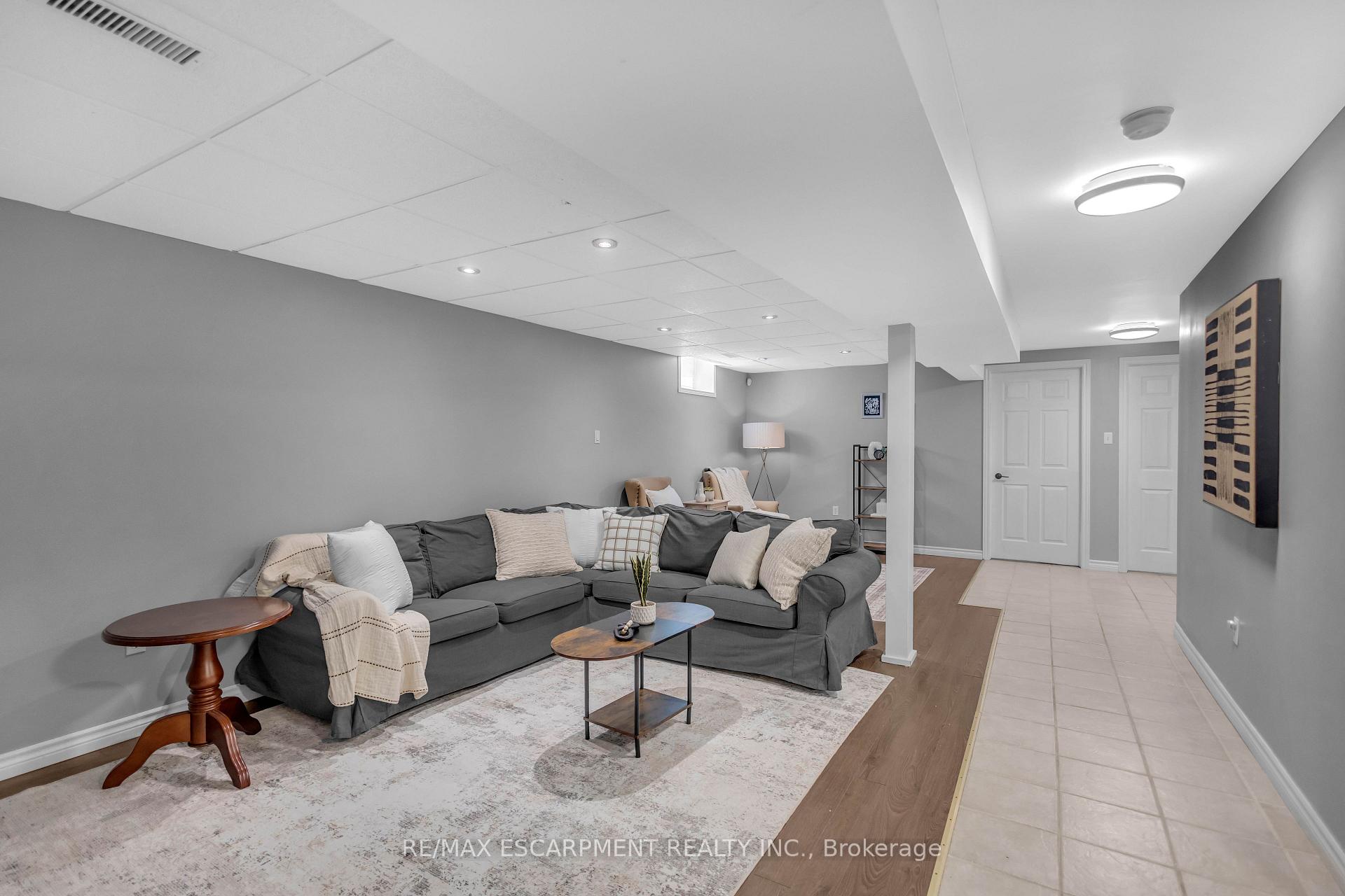 Photo 27 of 65 Thistlemoor Drive, Haldimand — HOMEH