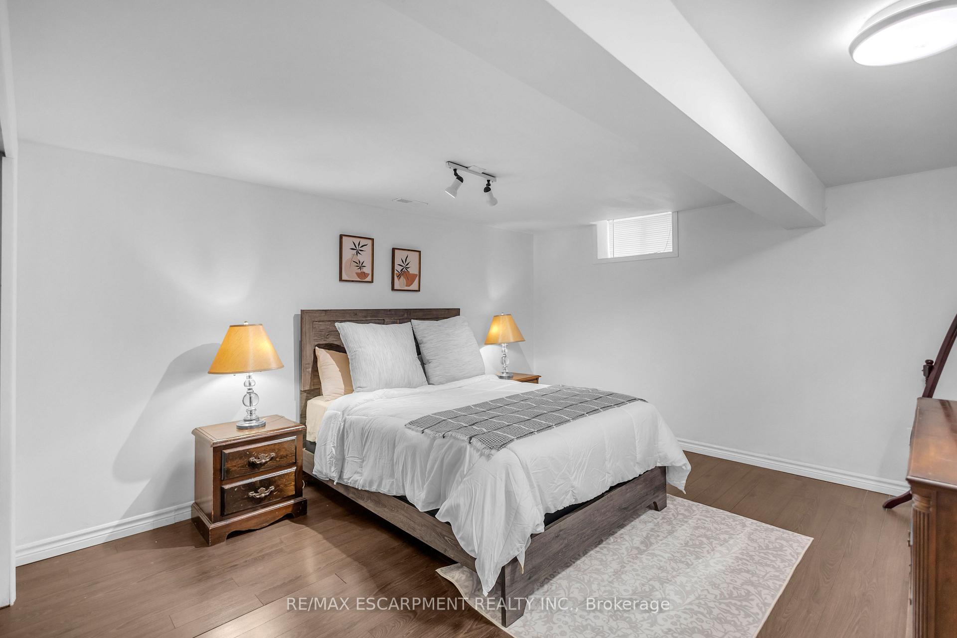 Photo 32 of 65 Thistlemoor Drive, Haldimand — HOMEH