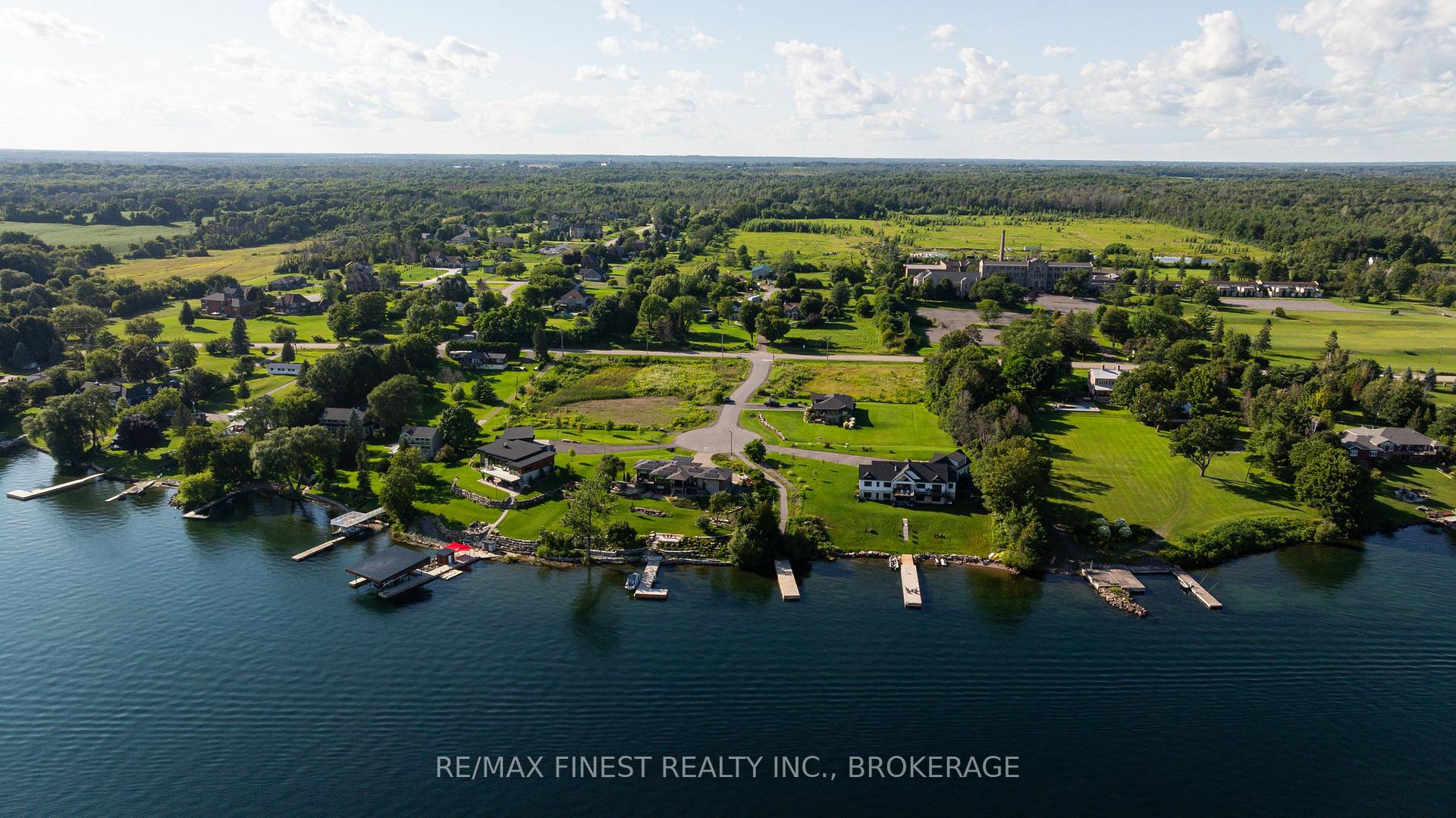 Photo 4 of 1 Shoreside Way, Augusta, Augusta Twp — HOMEH