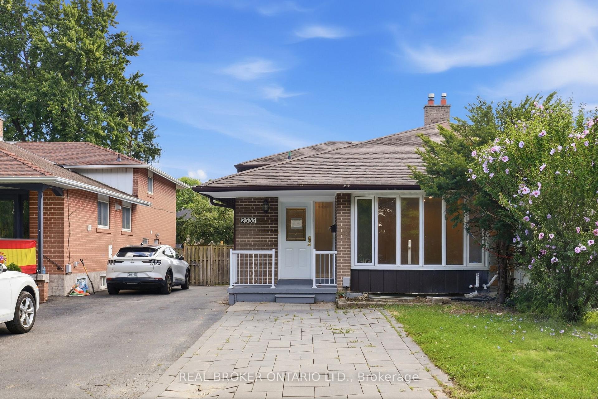 Photo 1 of 2535 Padstow Crescent, Mississauga, Clarkson — HOMEH