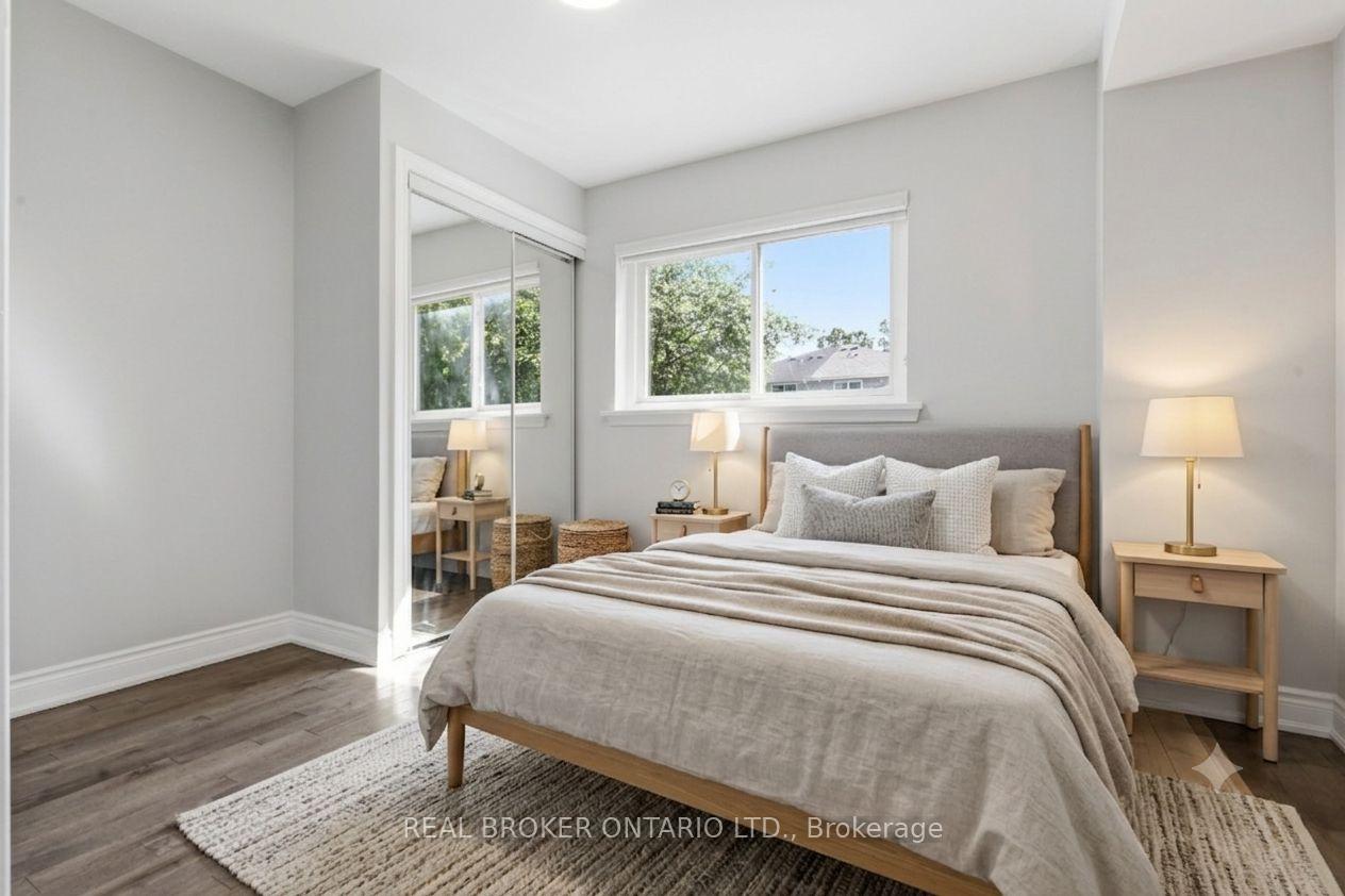 Photo 6 of 2535 Padstow Crescent, Mississauga, Clarkson — HOMEH