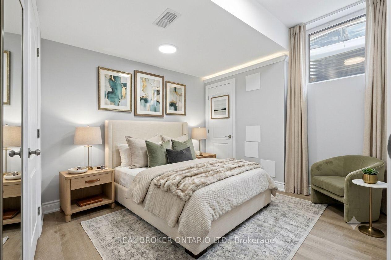Photo 11 of 2535 Padstow Crescent, Mississauga, Clarkson — HOMEH