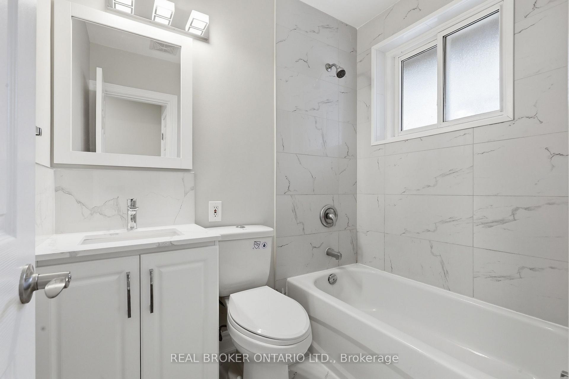 Photo 16 of 2535 Padstow Crescent, Mississauga, Clarkson — HOMEH
