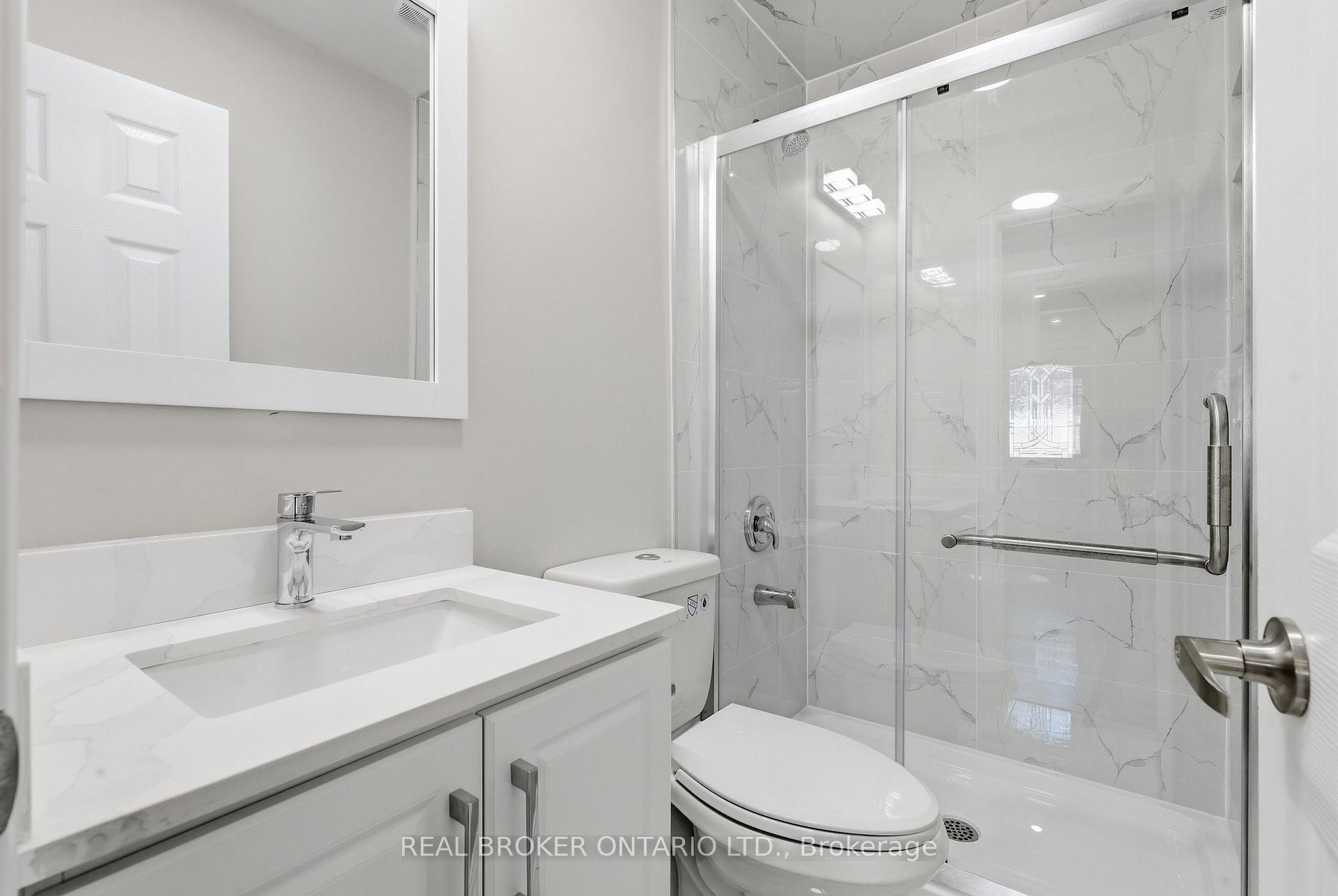 Photo 19 of 2535 Padstow Crescent, Mississauga, Clarkson — HOMEH