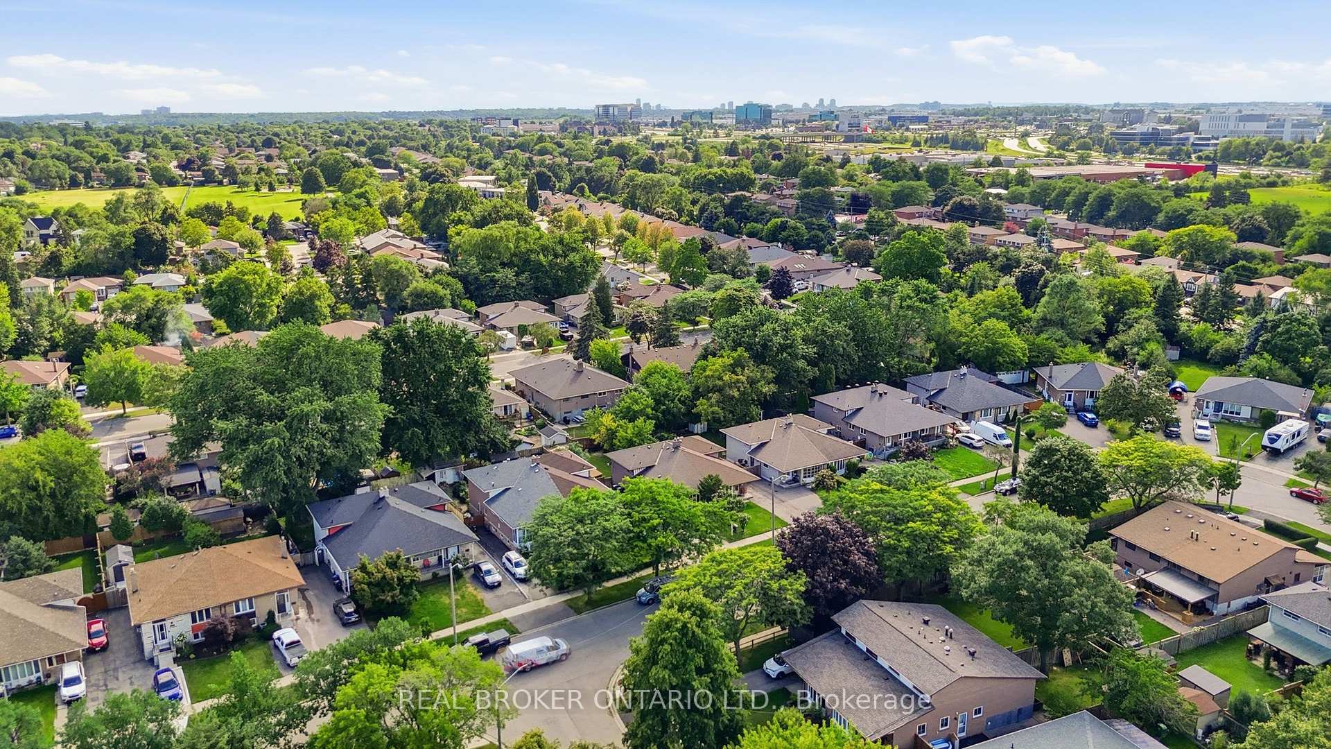 Photo 40 of 2535 Padstow Crescent, Mississauga, Clarkson — HOMEH