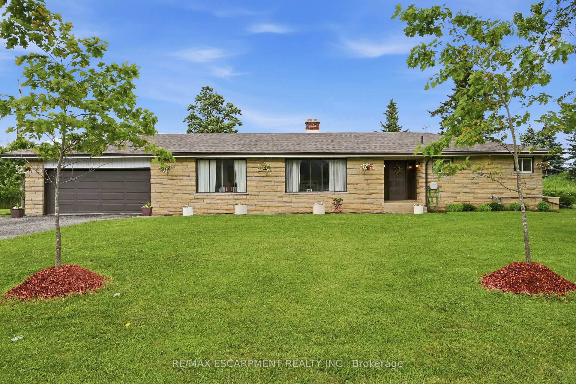 Photo 1 of 1408 Edgewood Road, Hamilton, Rural Flamborough — HOMEH