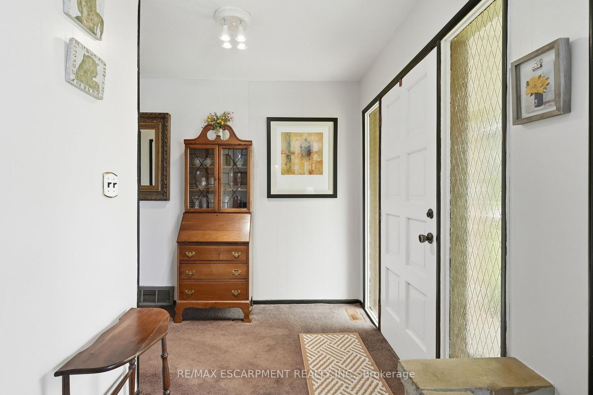 Photo 5 of 1408 Edgewood Road, Hamilton, Rural Flamborough — HOMEH