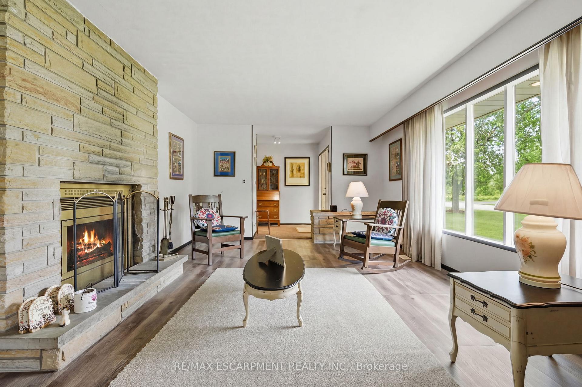 Photo 6 of 1408 Edgewood Road, Hamilton, Rural Flamborough — HOMEH