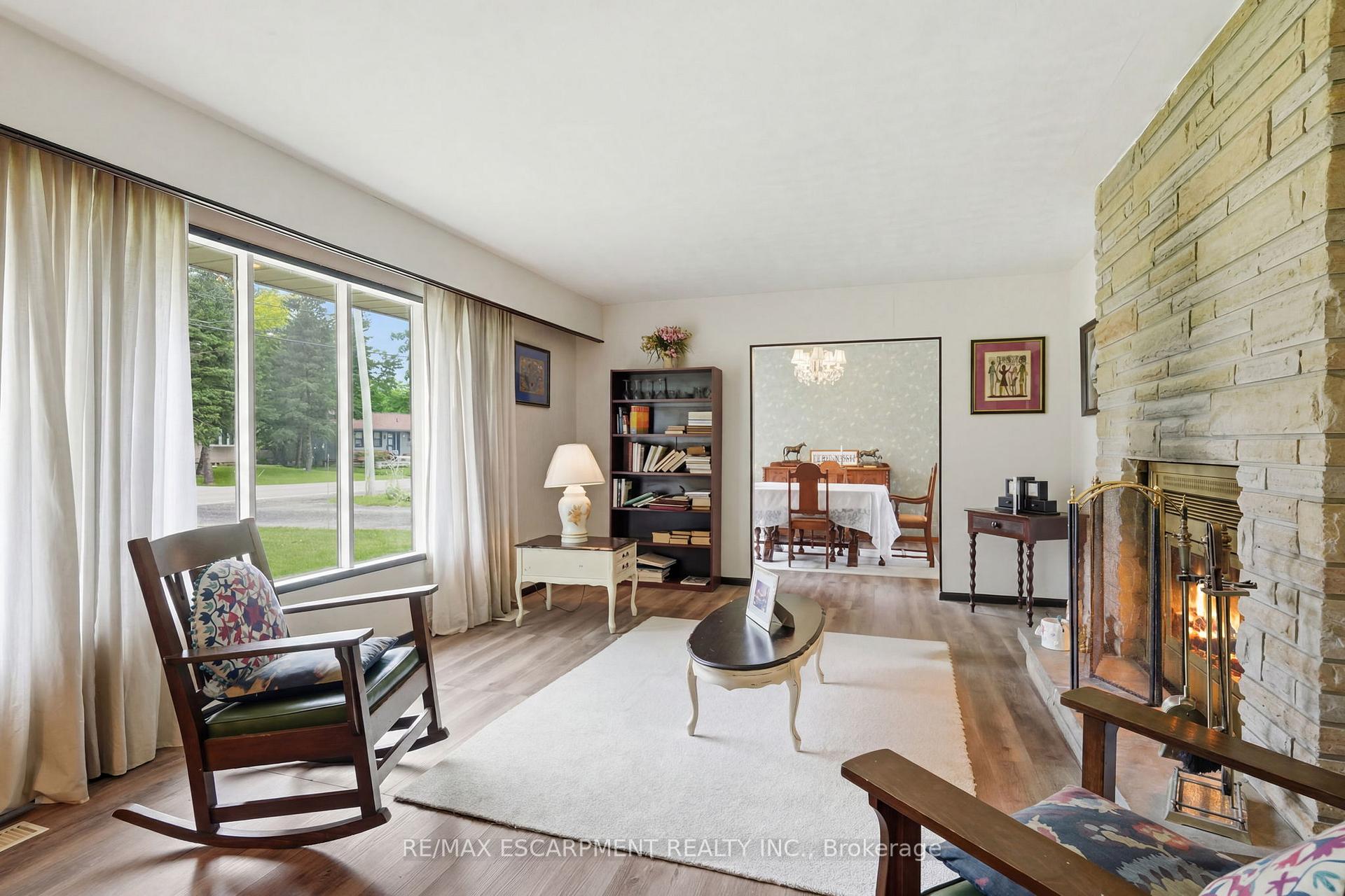 Photo 7 of 1408 Edgewood Road, Hamilton, Rural Flamborough — HOMEH