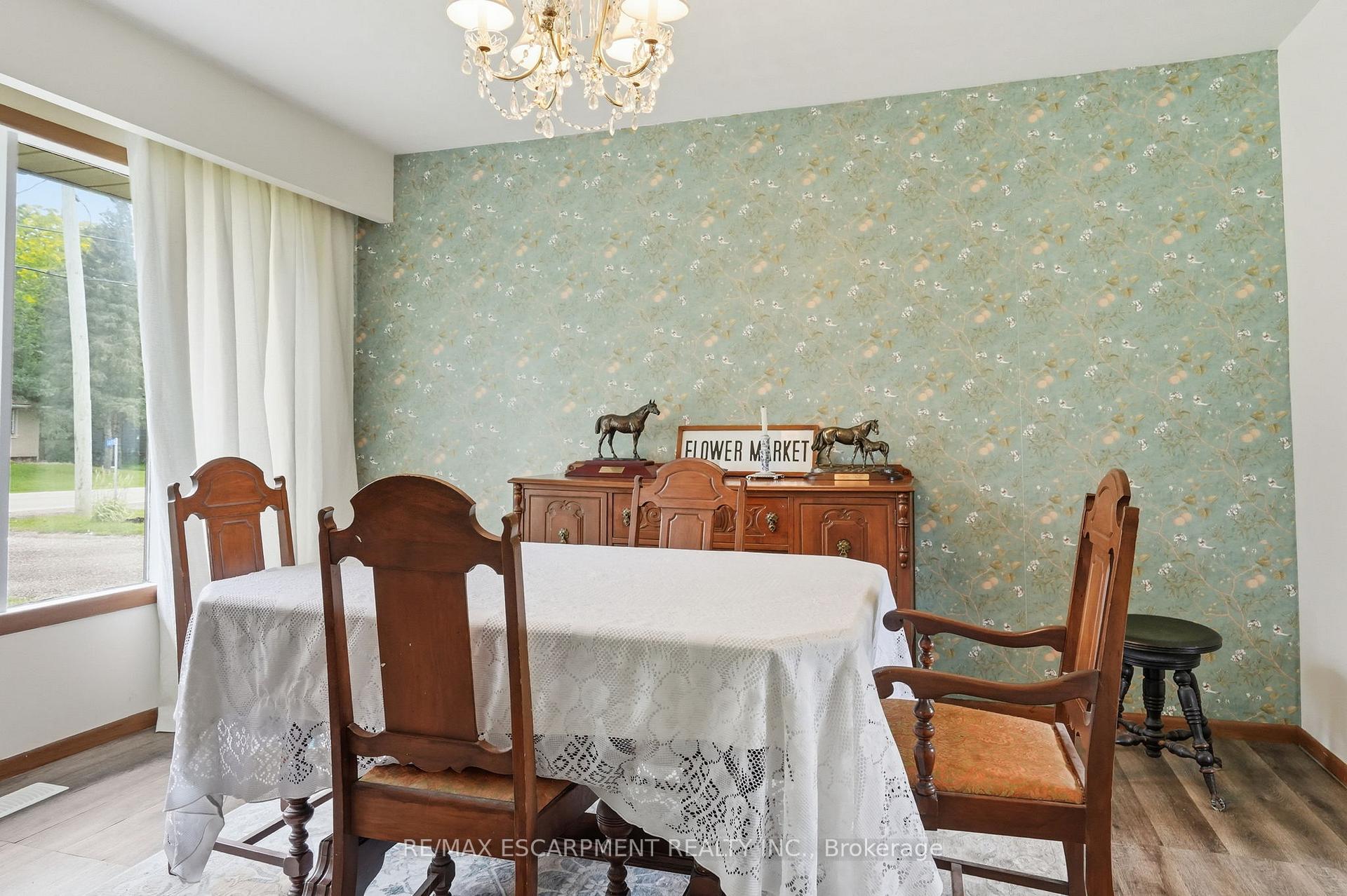 Photo 9 of 1408 Edgewood Road, Hamilton, Rural Flamborough — HOMEH