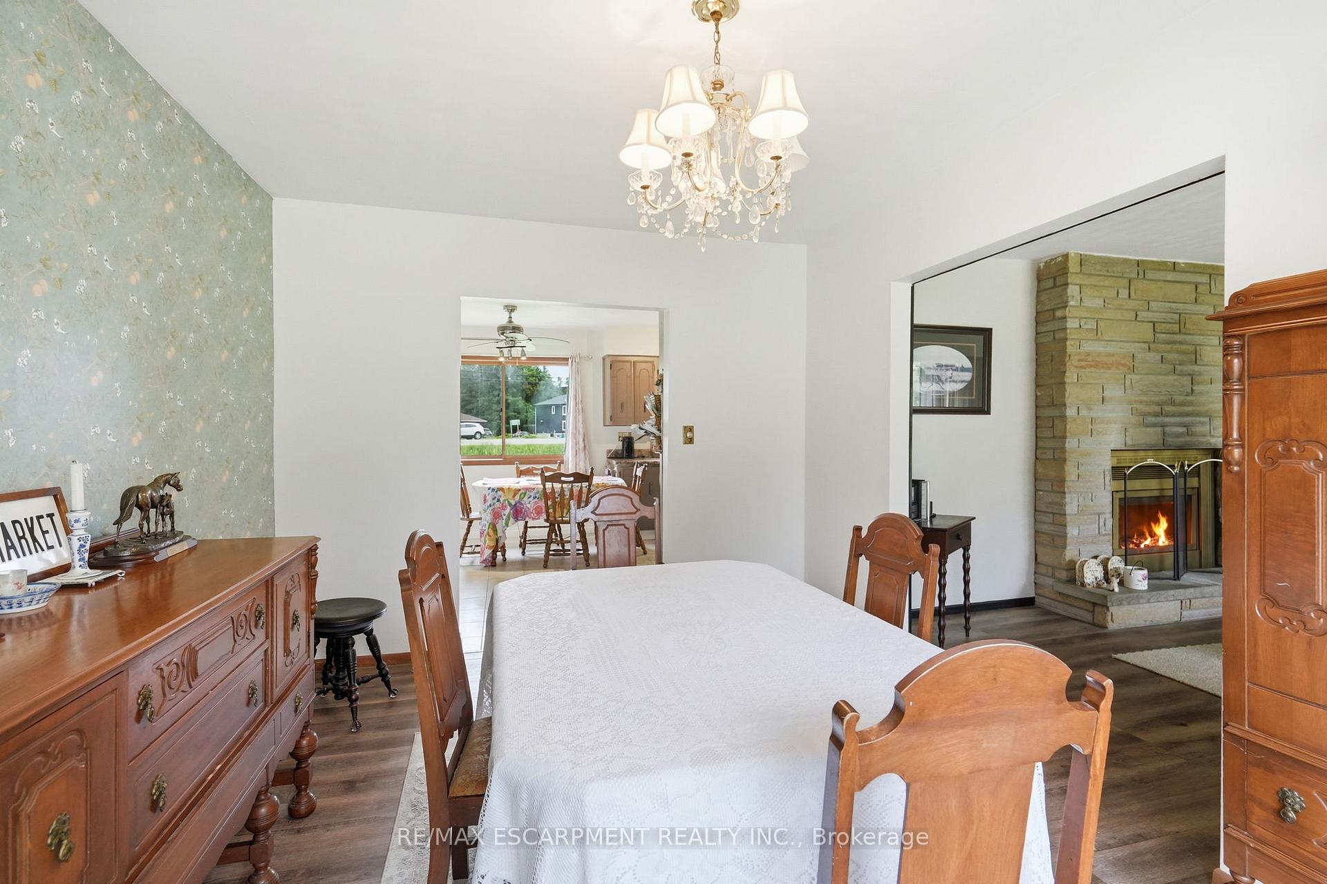 Photo 10 of 1408 Edgewood Road, Hamilton, Rural Flamborough — HOMEH