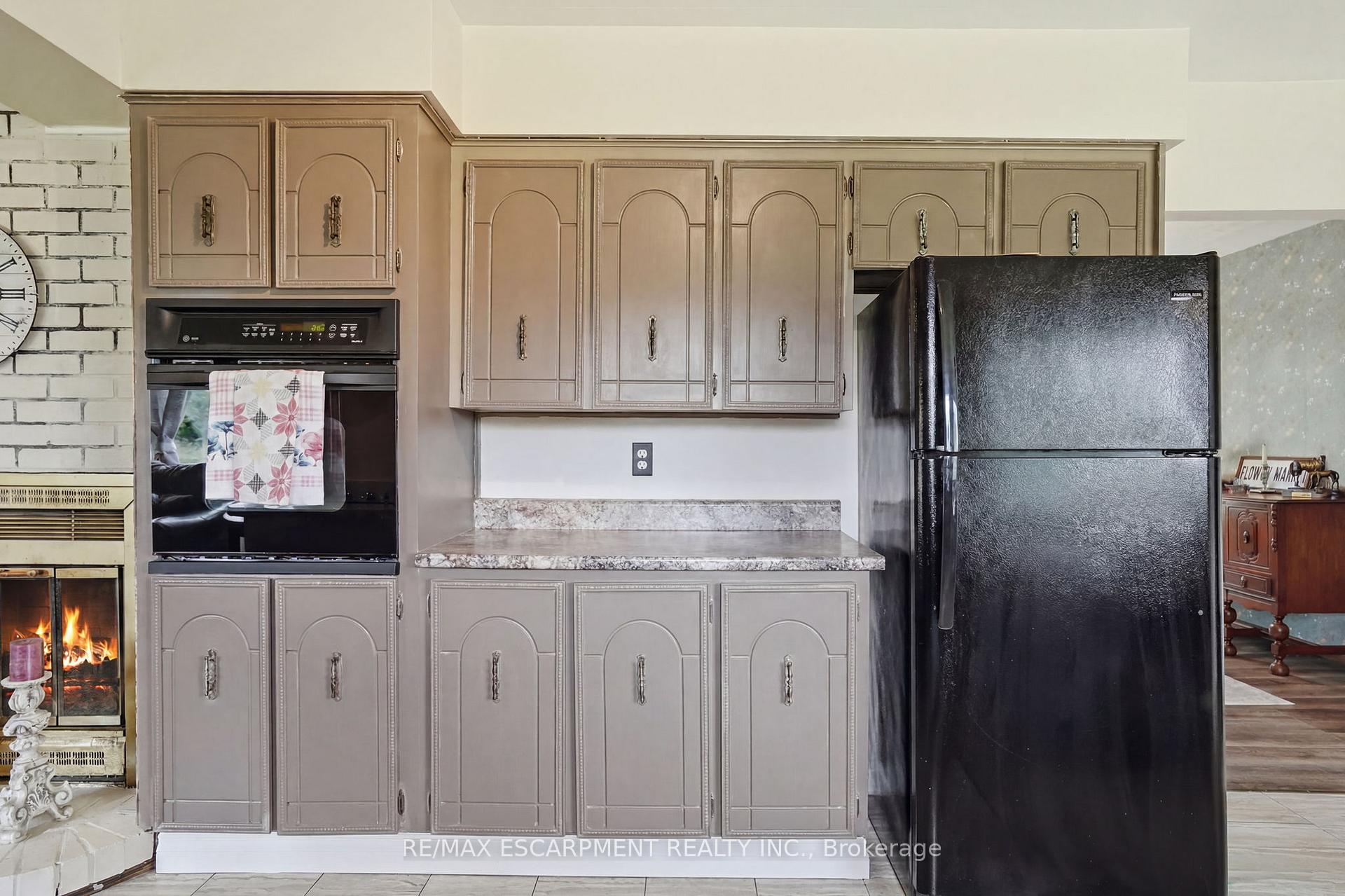 Photo 14 of 1408 Edgewood Road, Hamilton, Rural Flamborough — HOMEH