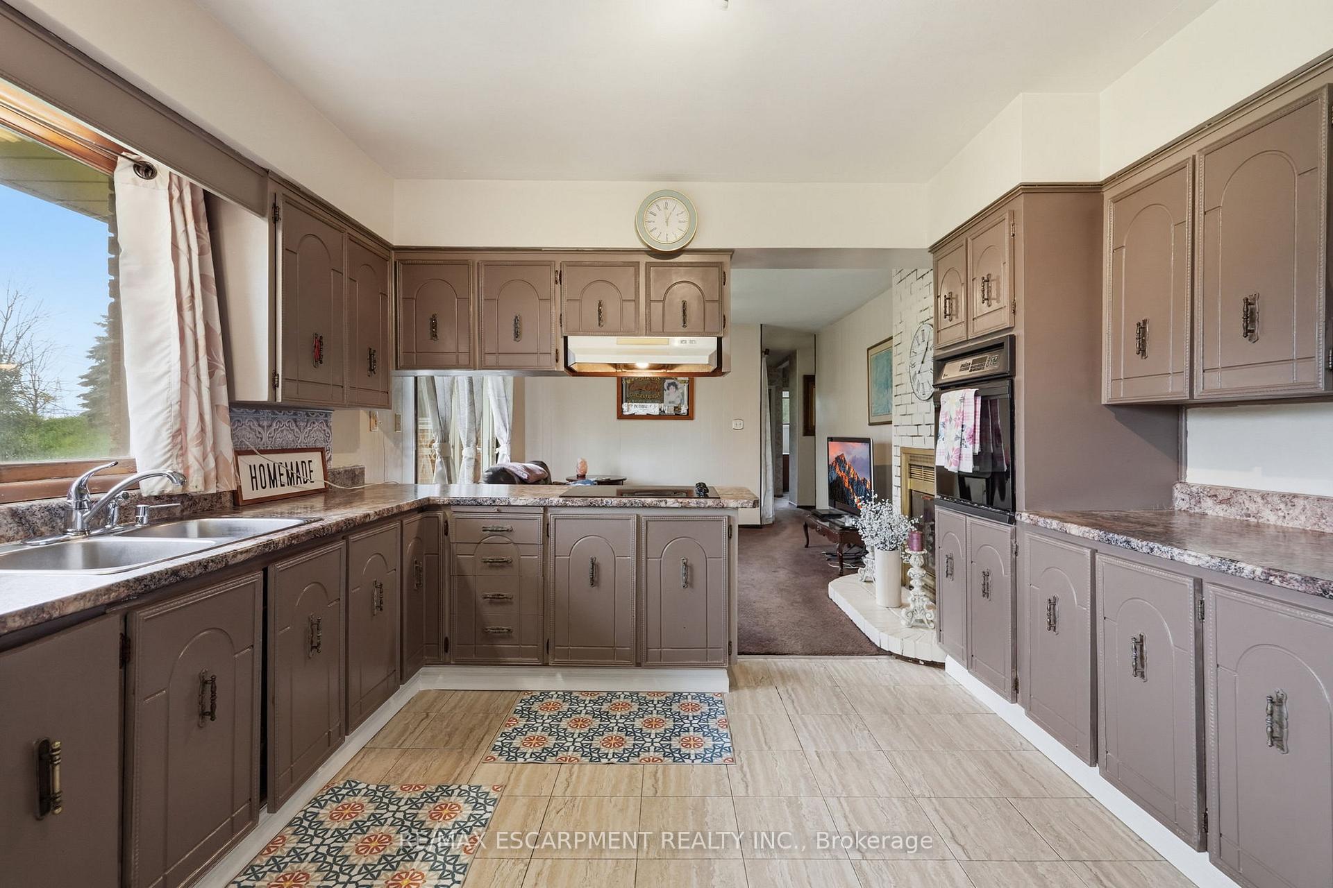 Photo 15 of 1408 Edgewood Road, Hamilton, Rural Flamborough — HOMEH