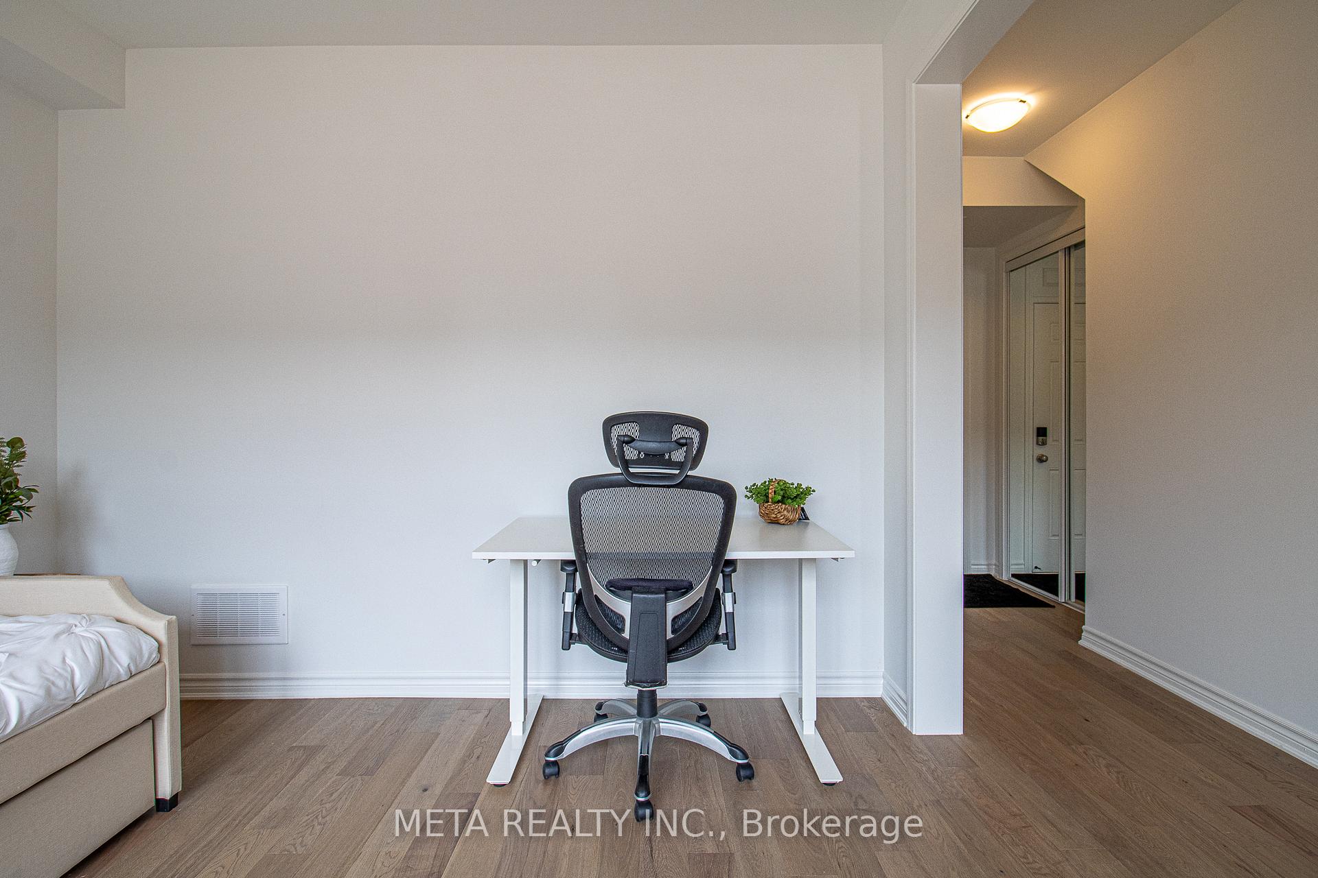 Photo 5 of 1359 William Halton Parkway, Oakville, Northwest — HOMEH
