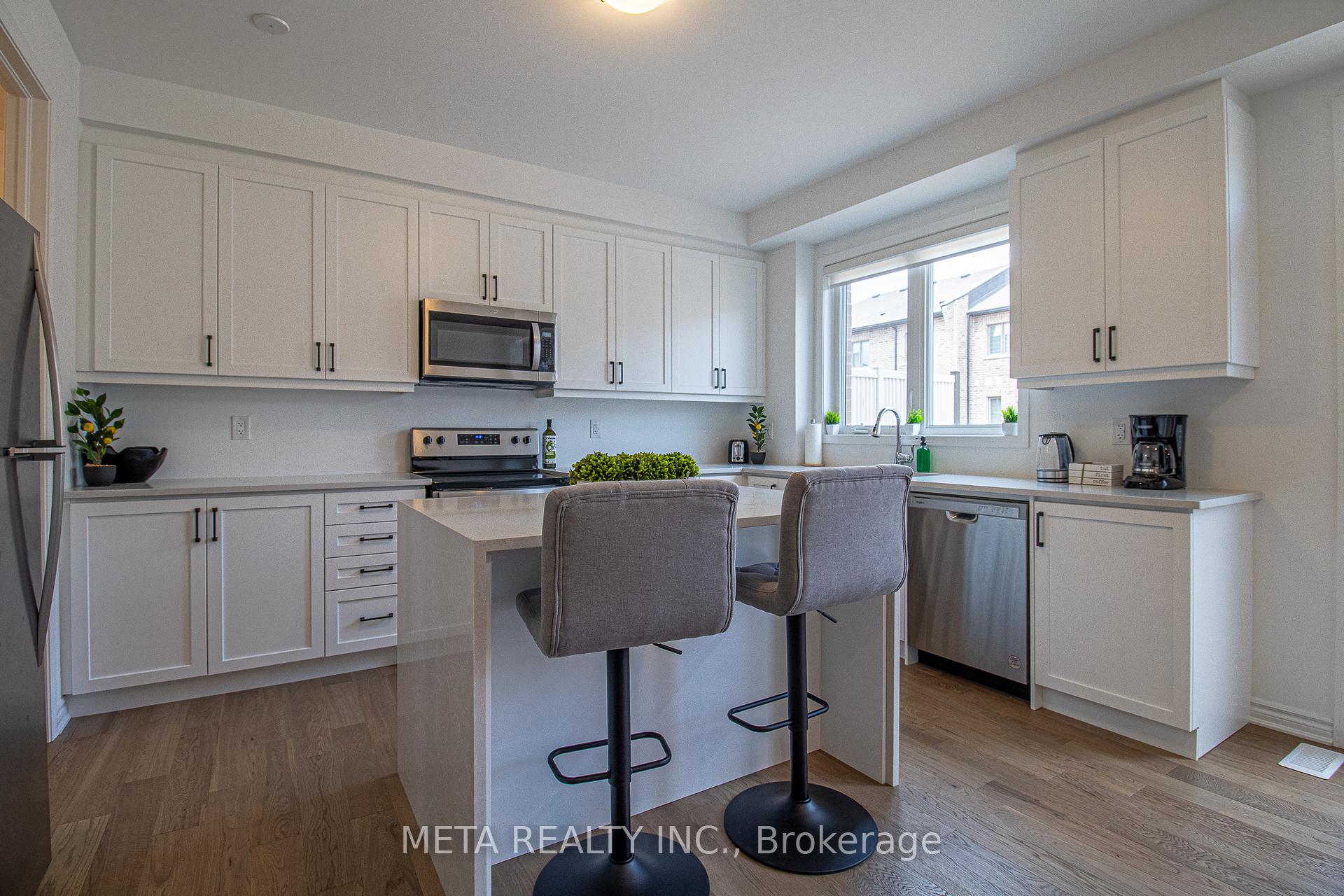 Photo 7 of 1359 William Halton Parkway, Oakville, Northwest — HOMEH